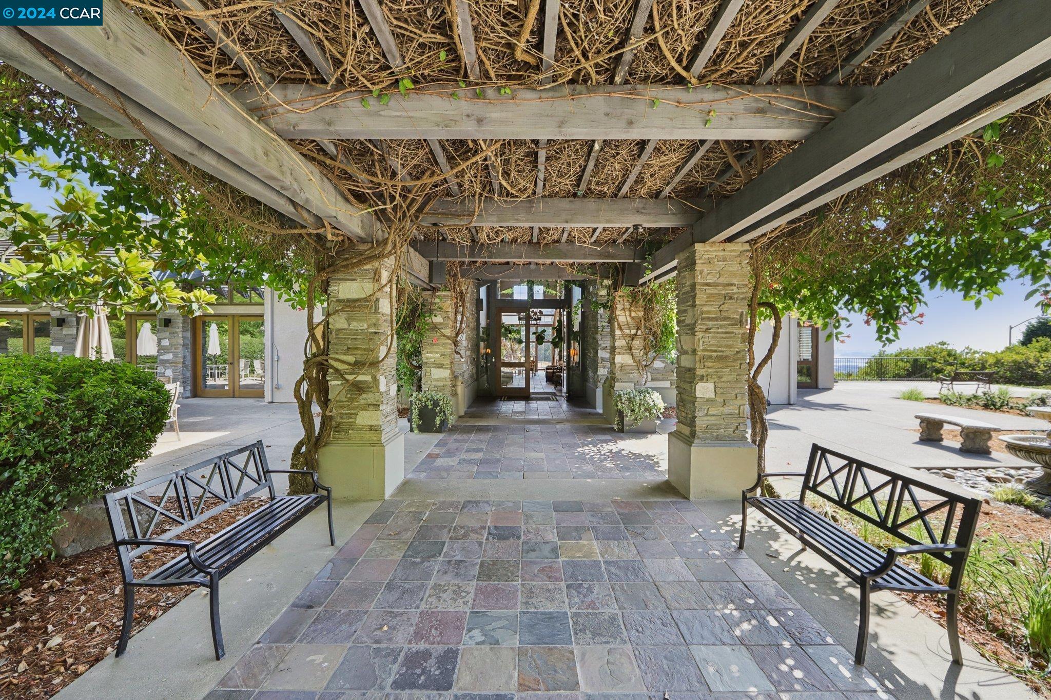 27 Windward Hill