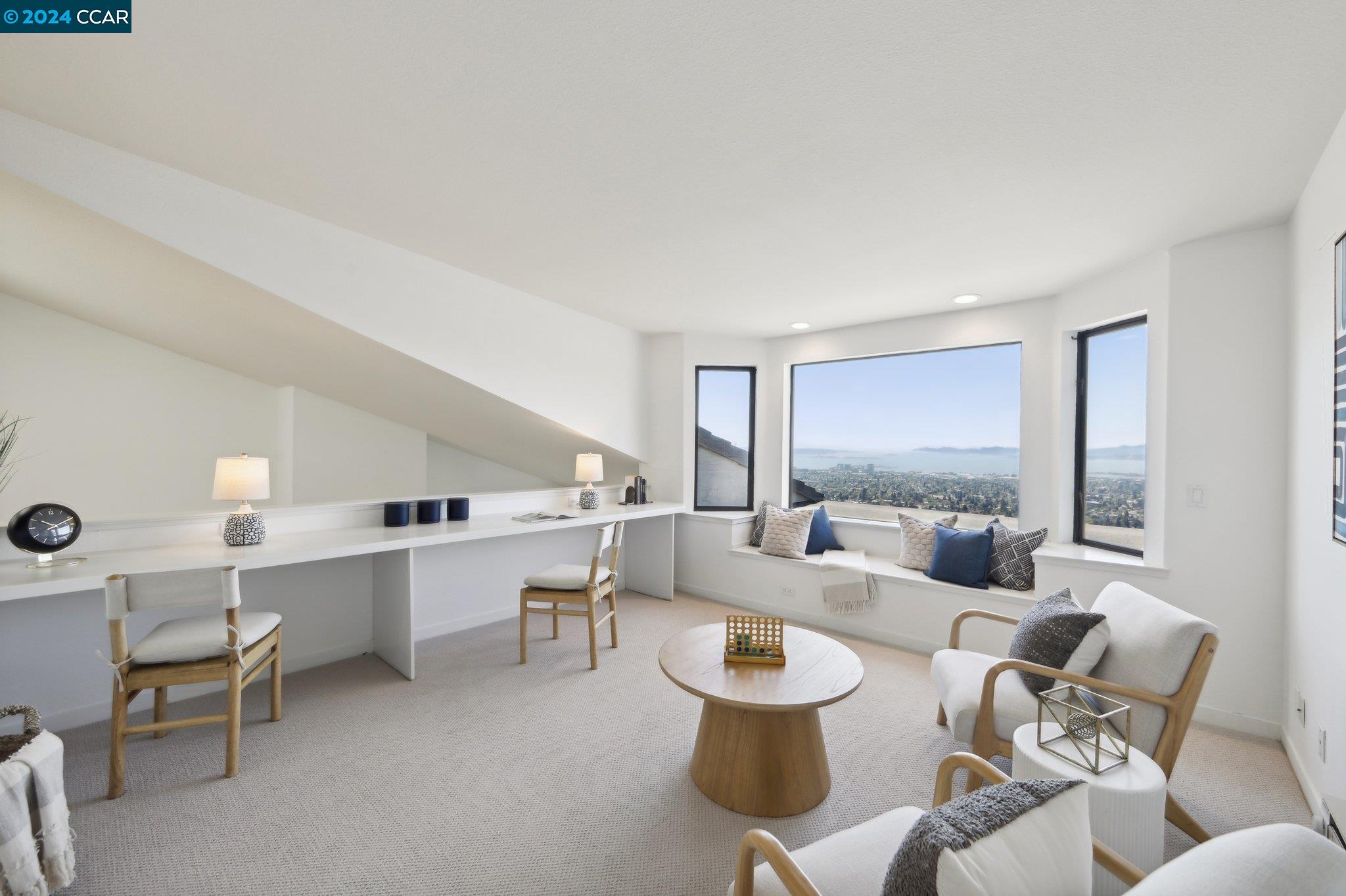 27 Windward Hill