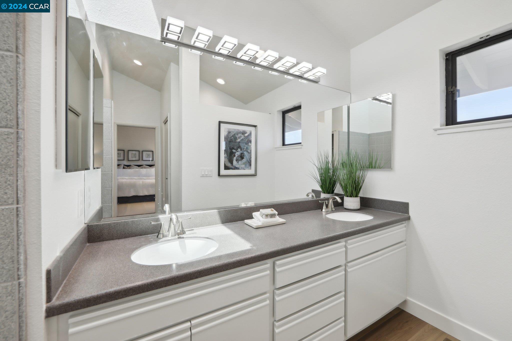 27 Windward Hill