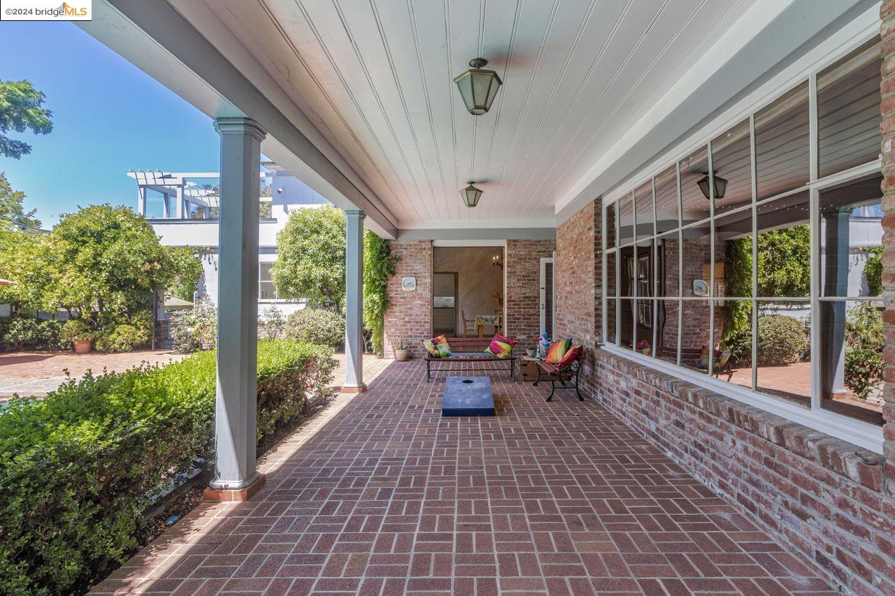 2744 Belrose