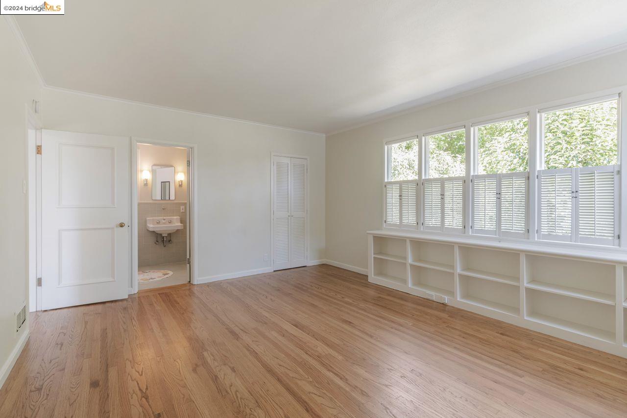 2744 Belrose