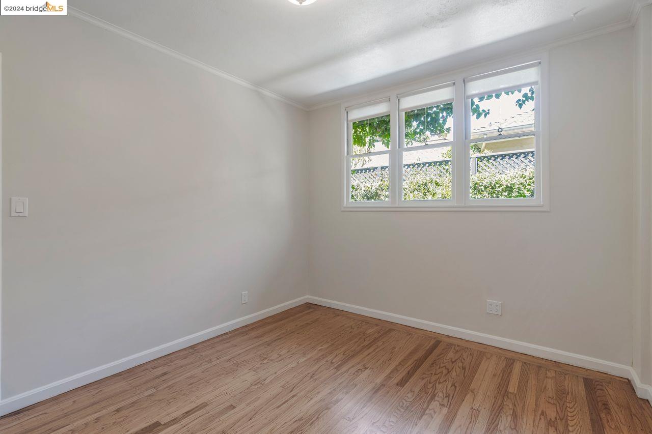 2744 Belrose
