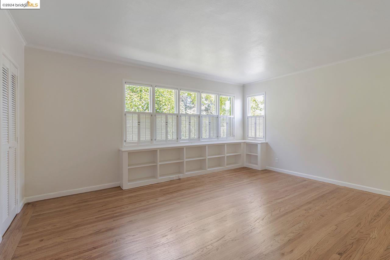 2744 Belrose