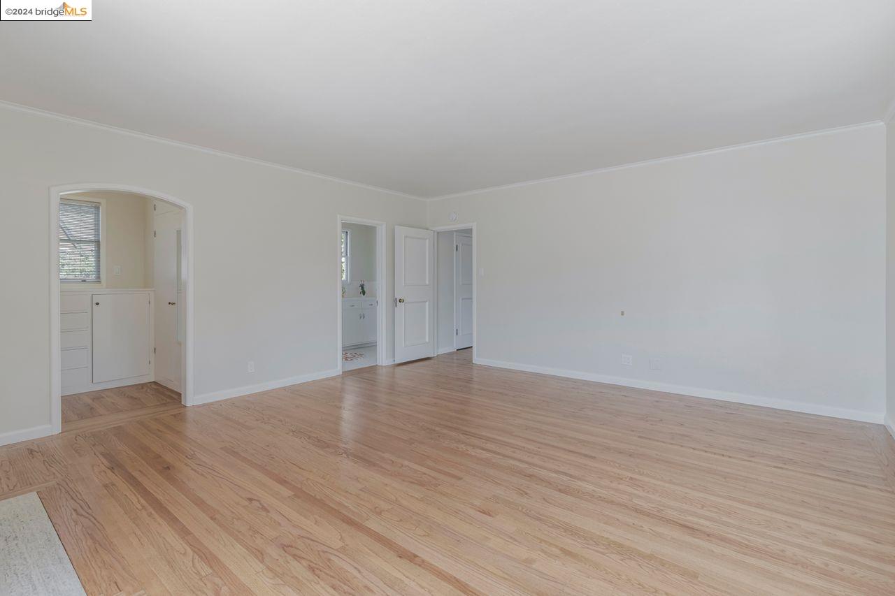 2744 Belrose