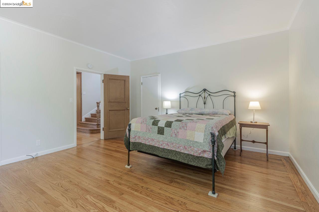 2744 Belrose