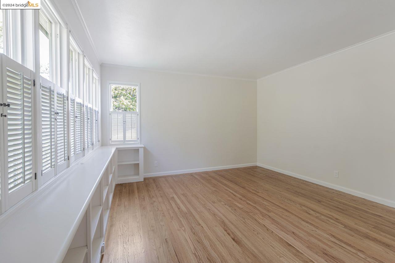 2744 Belrose