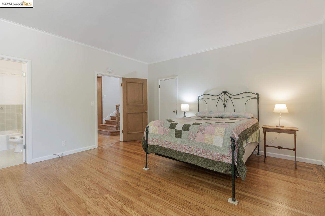 2744 Belrose
