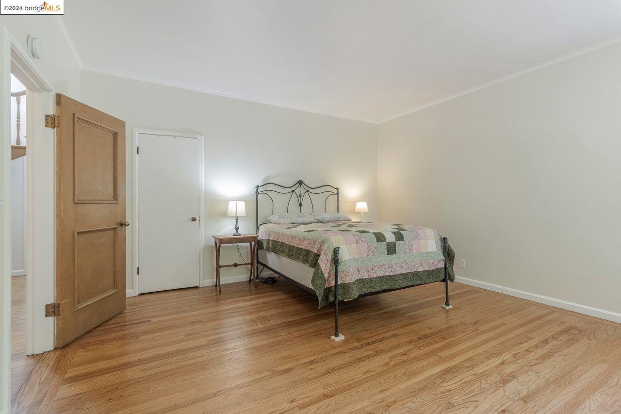 2744 Belrose