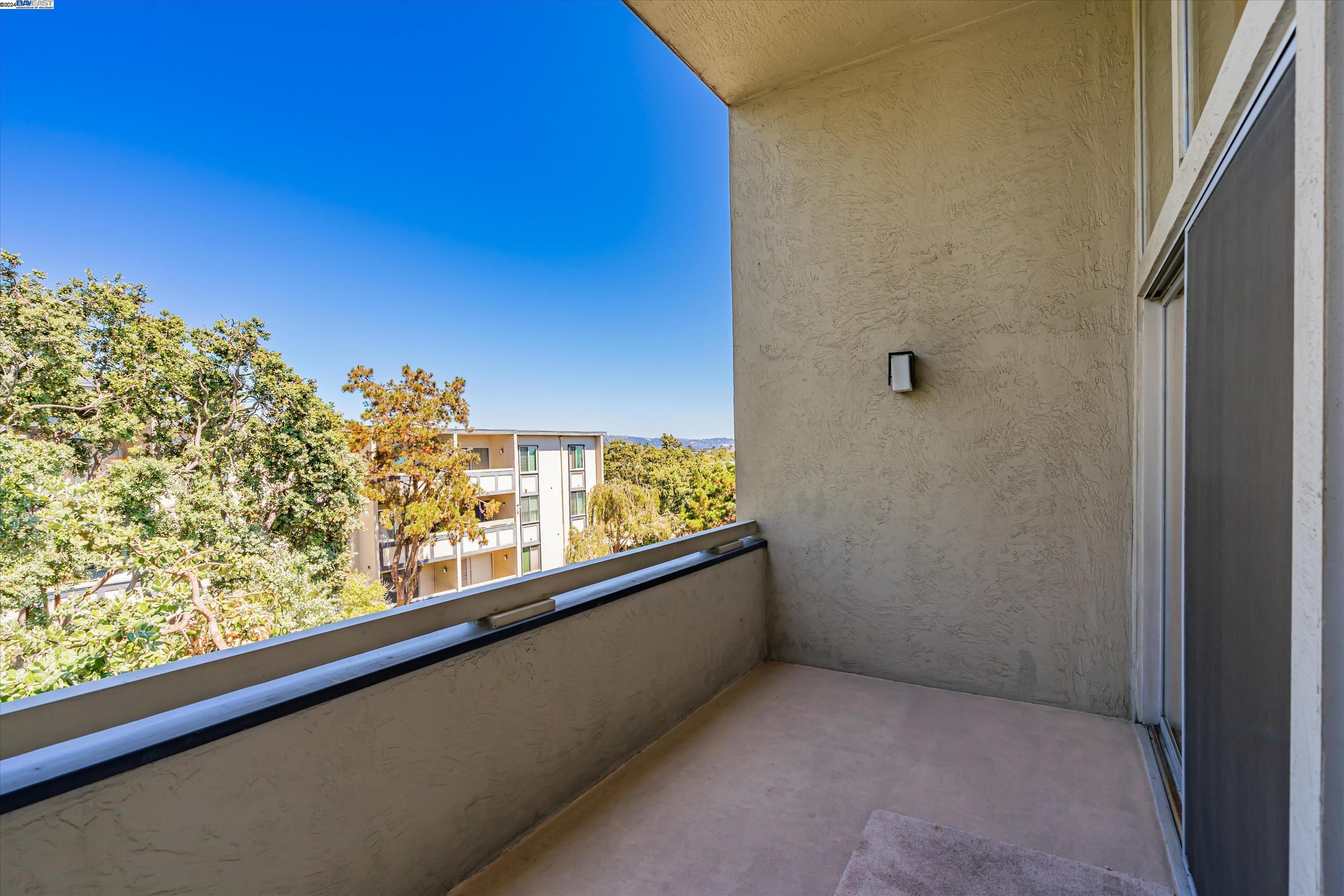 965 Shorepoint Ct # 300