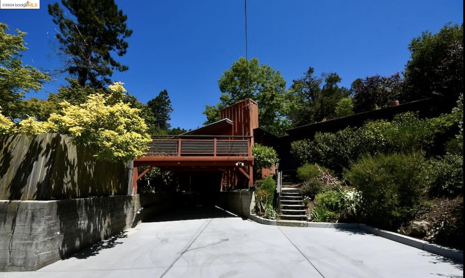 25 Sunset Dr.