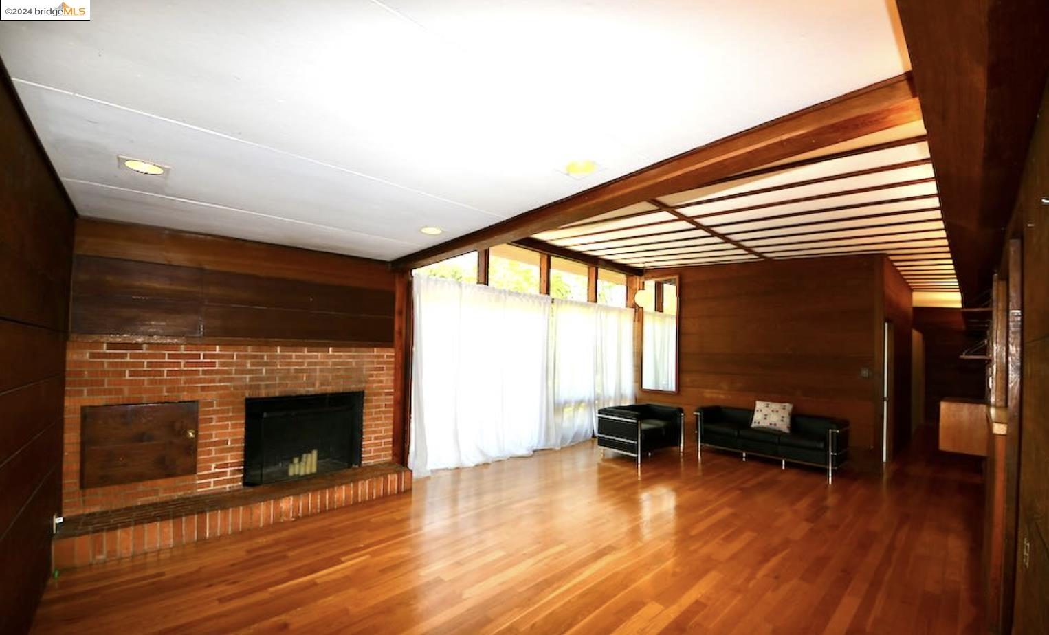 25 Sunset Dr.