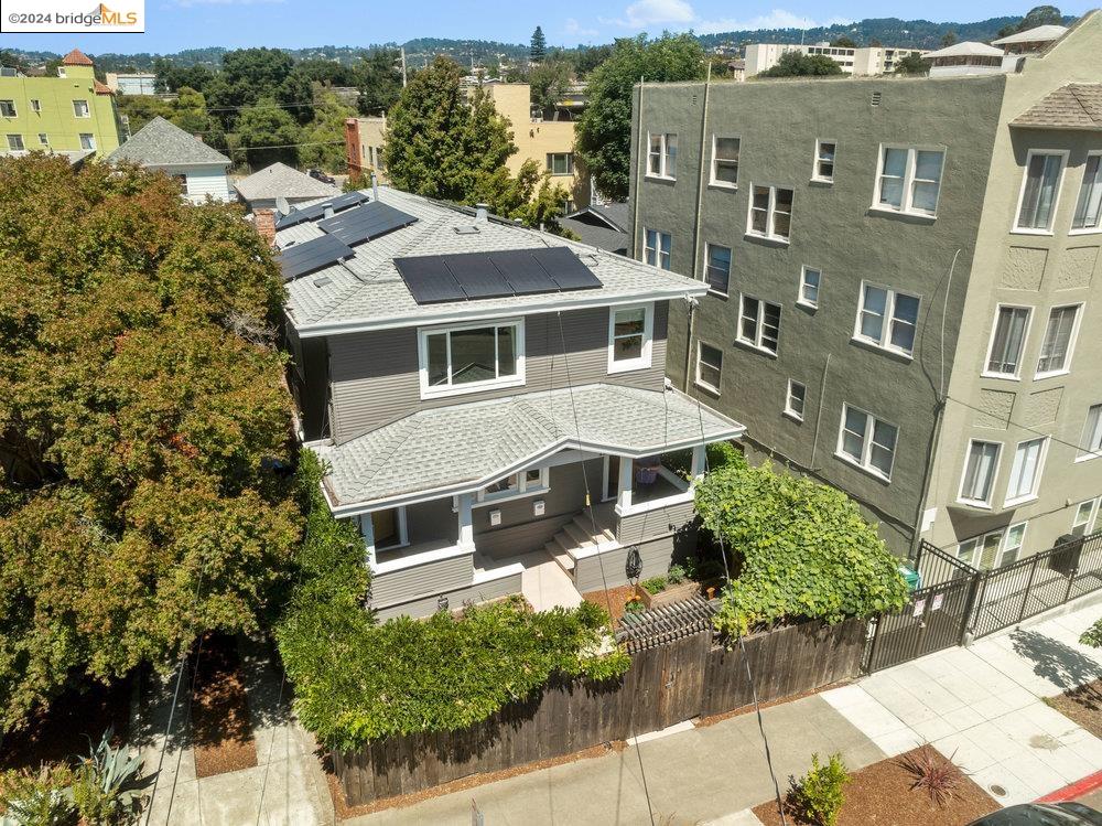 1454 & 1456 E 32Nd St