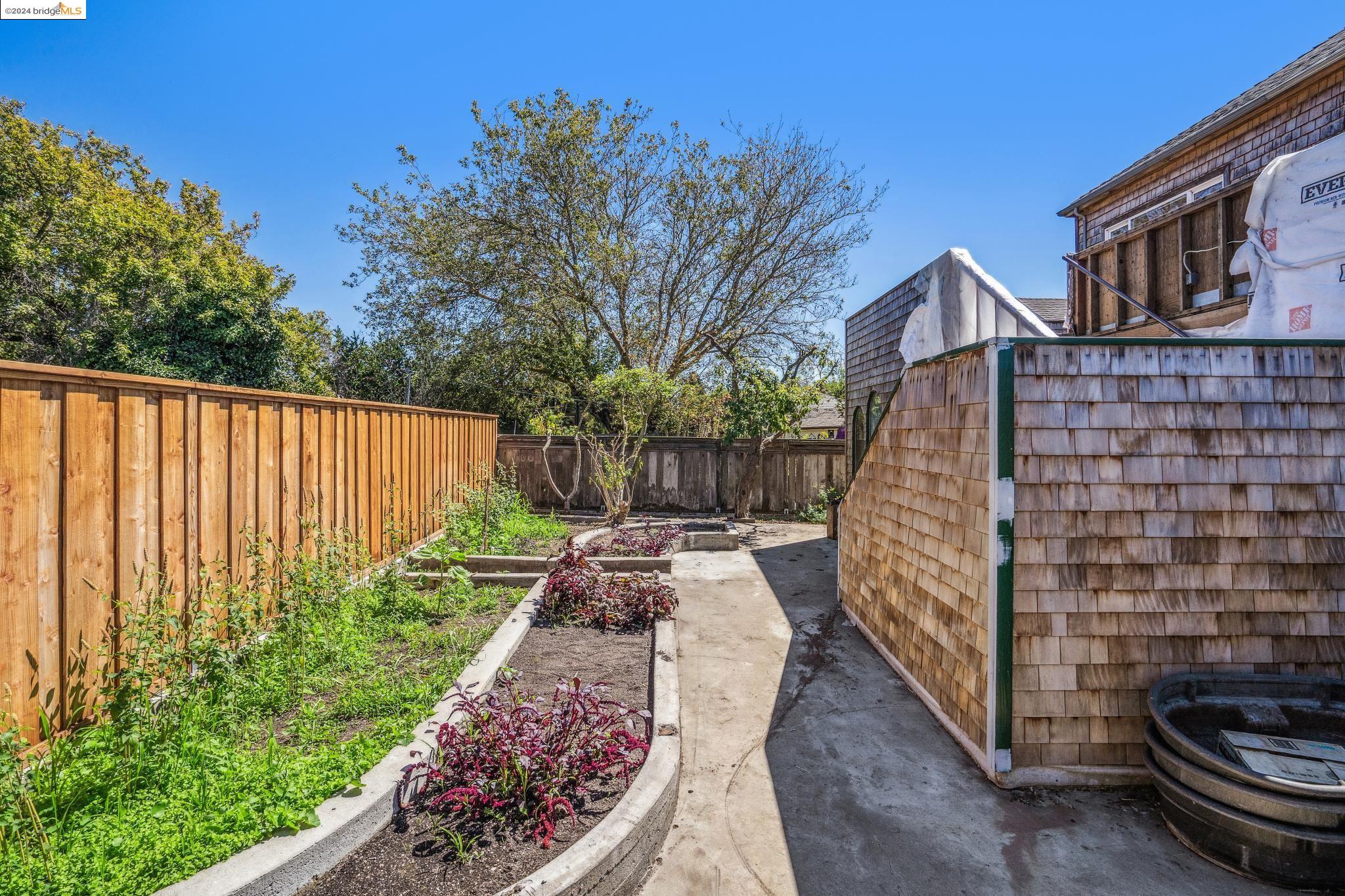 1513 Belvedere Ave