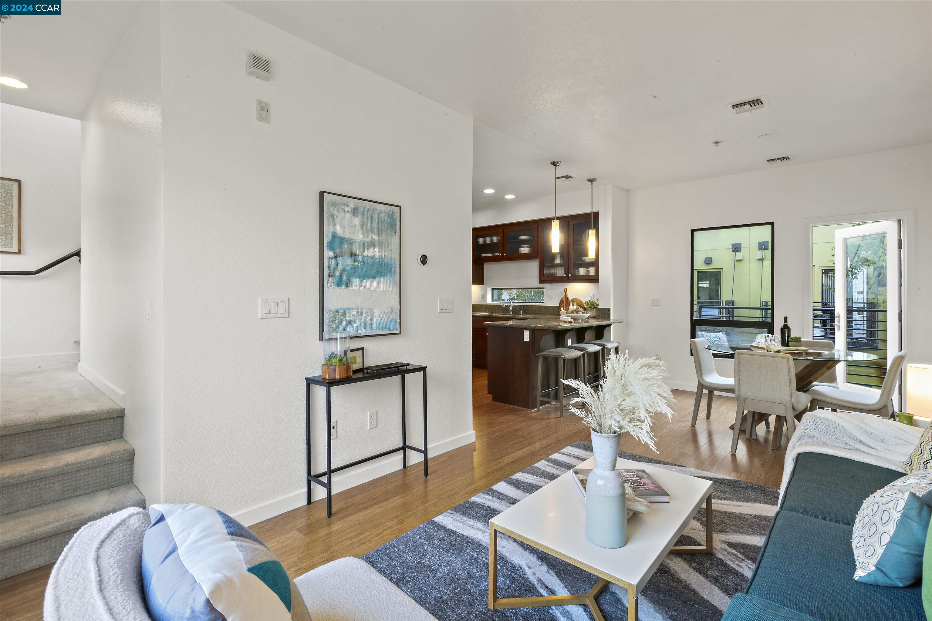 205 Palisade Dr