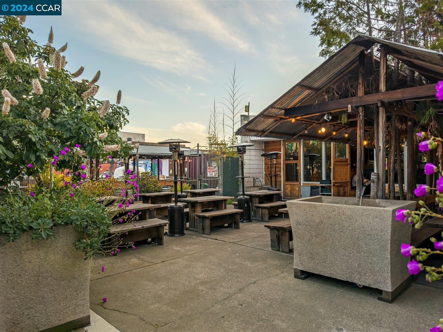 205 Palisade Dr