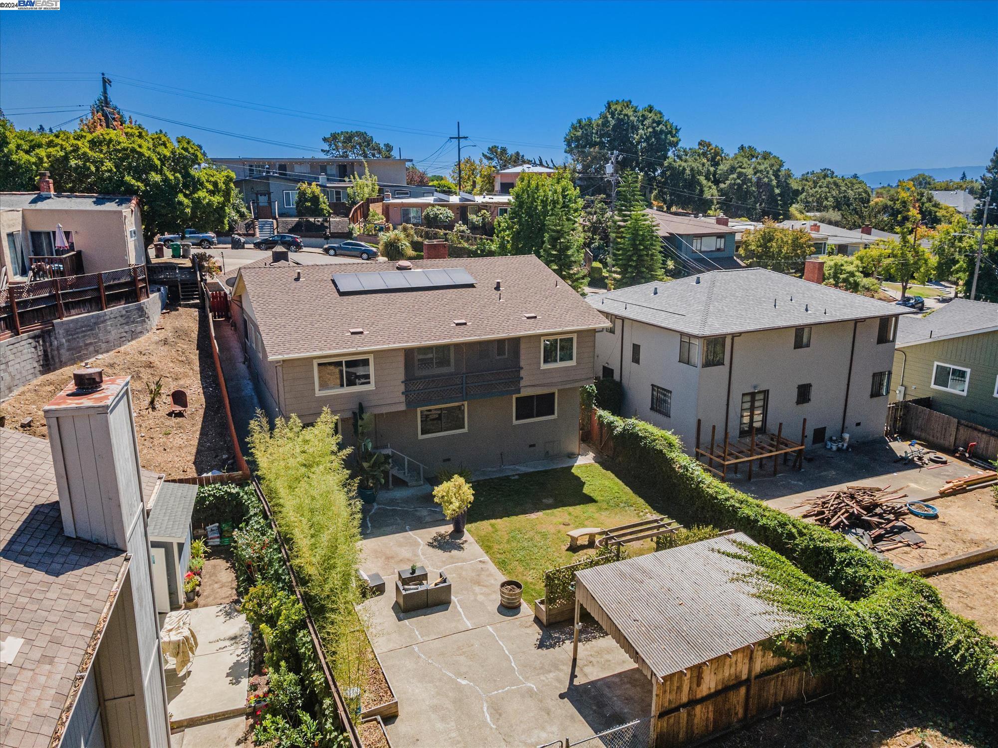 3949 Norton Ave