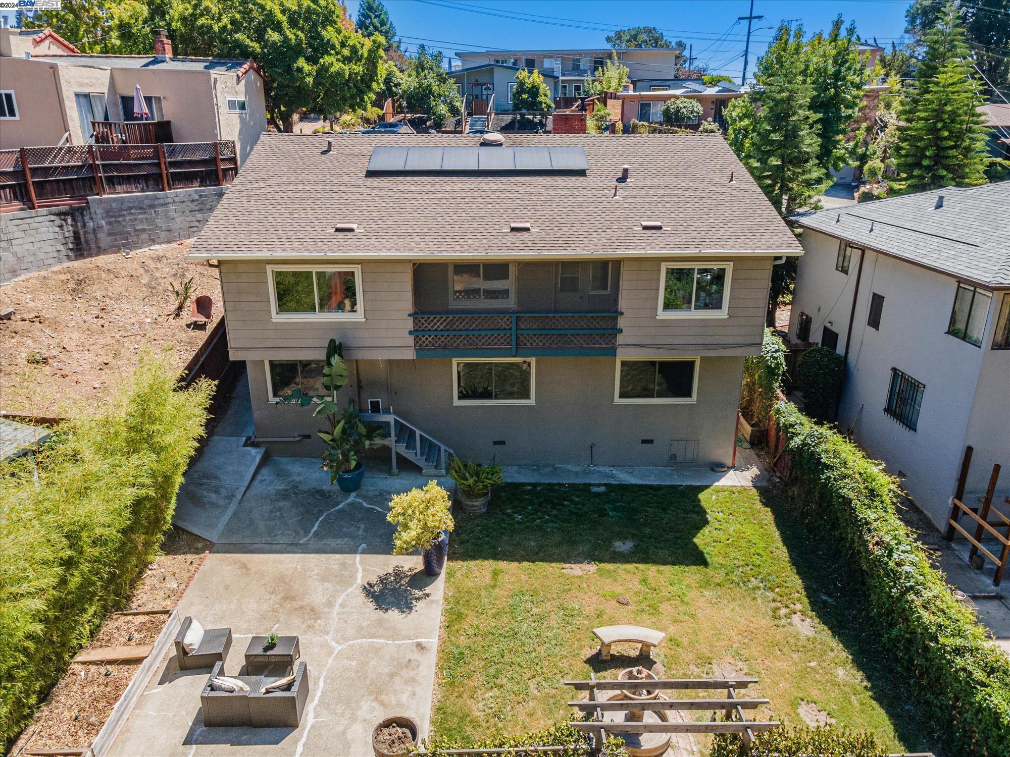 3949 Norton Ave