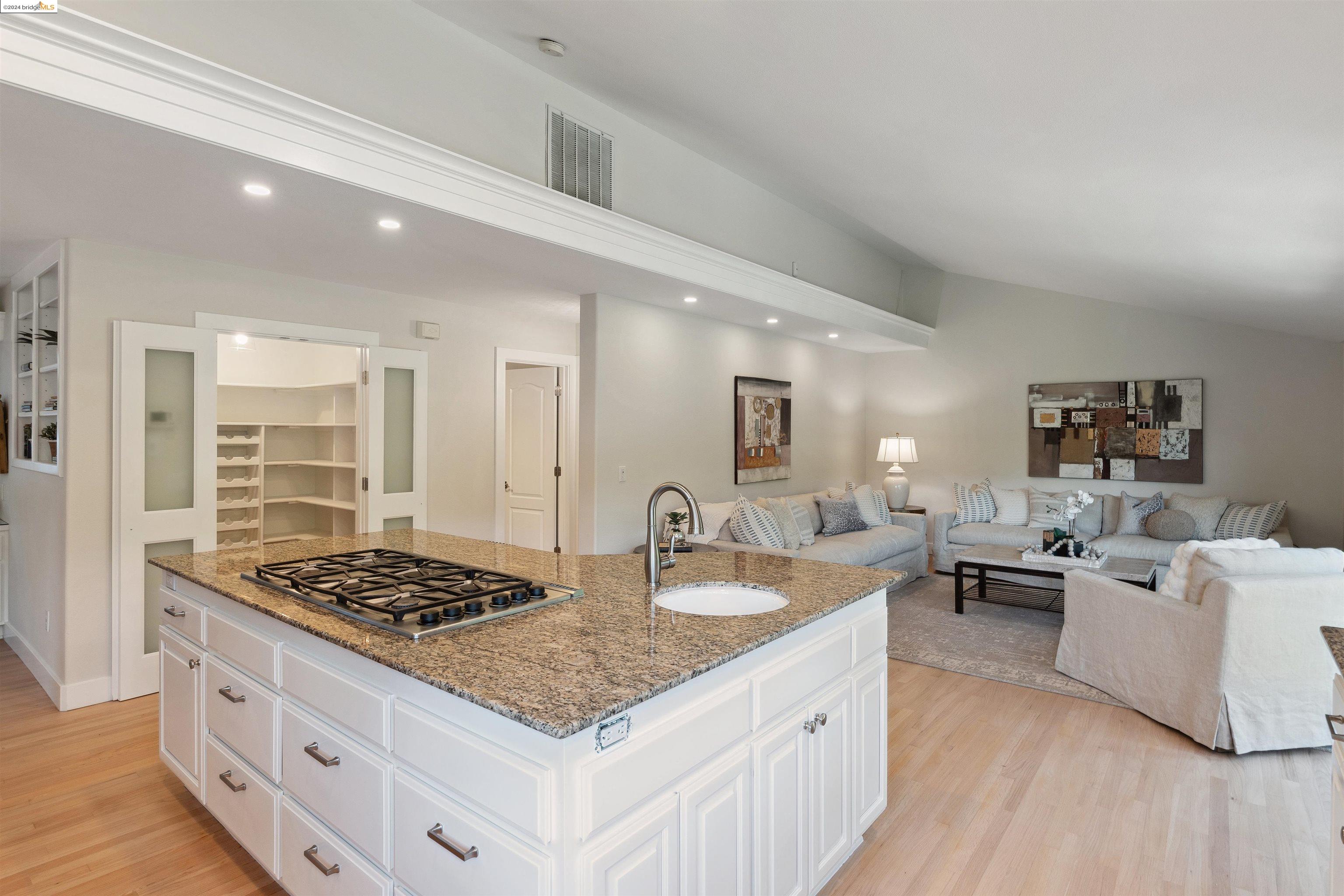 232 Camino Sobrante