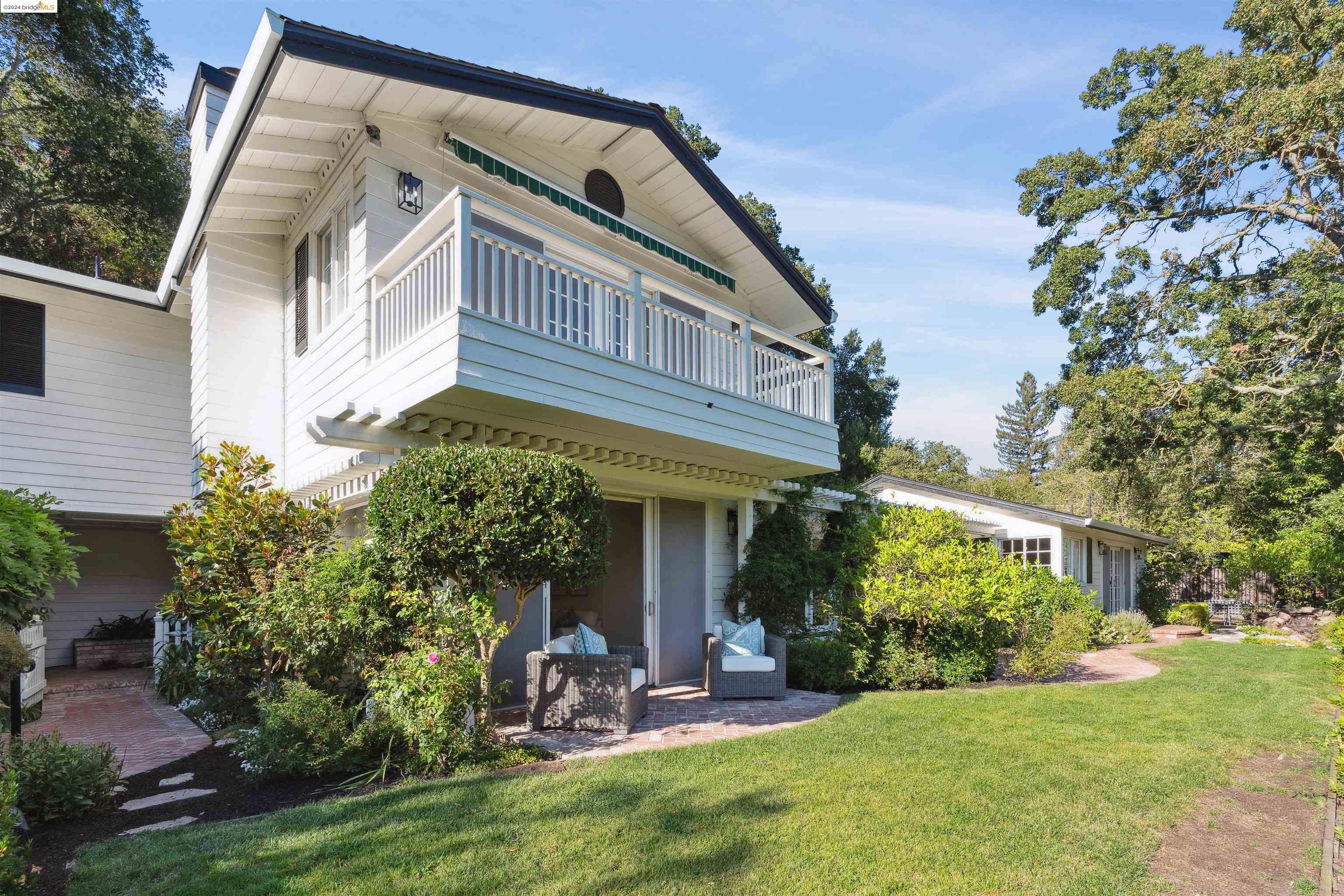 232 Camino Sobrante