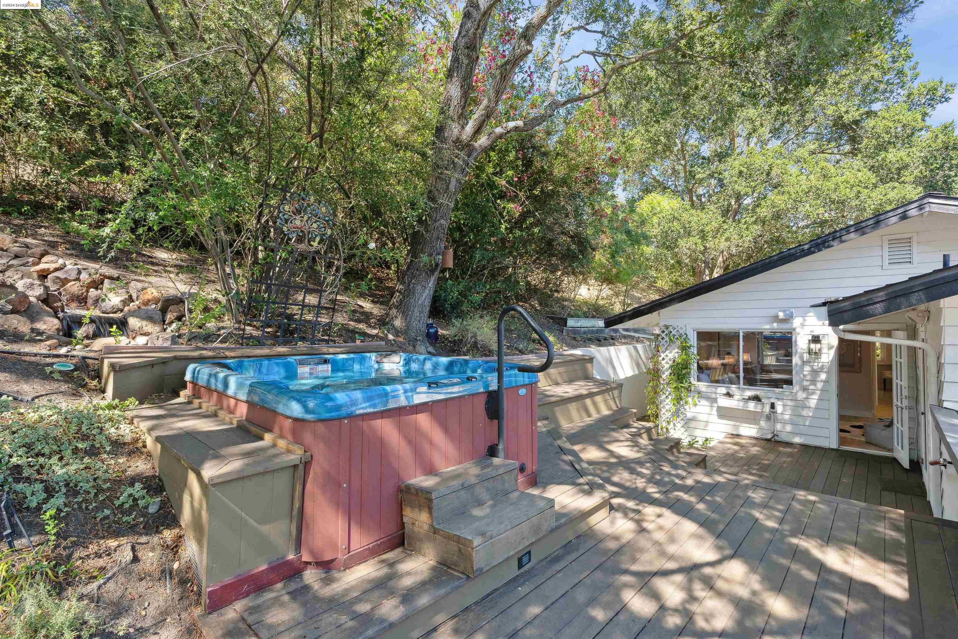 232 Camino Sobrante
