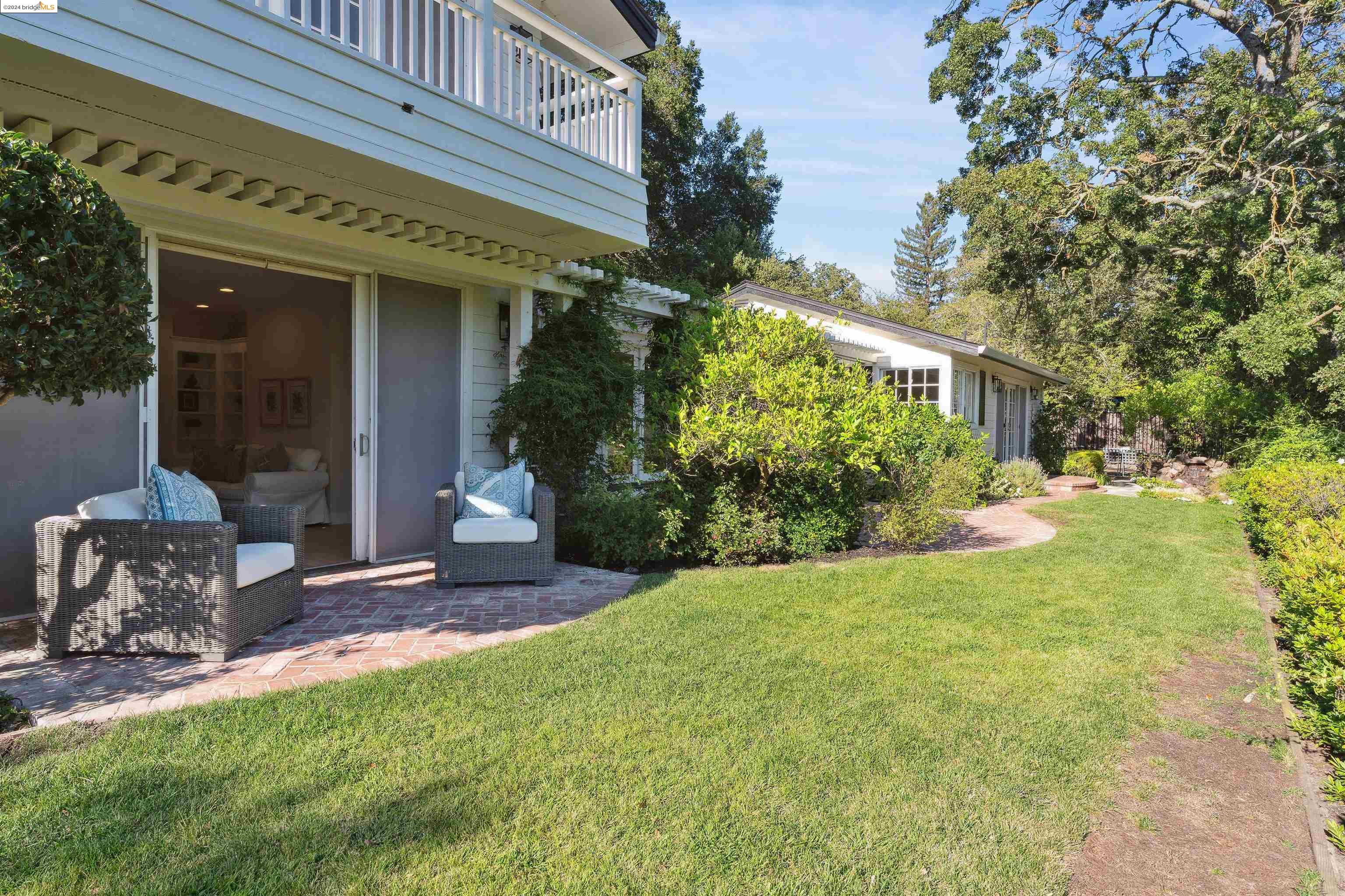 232 Camino Sobrante