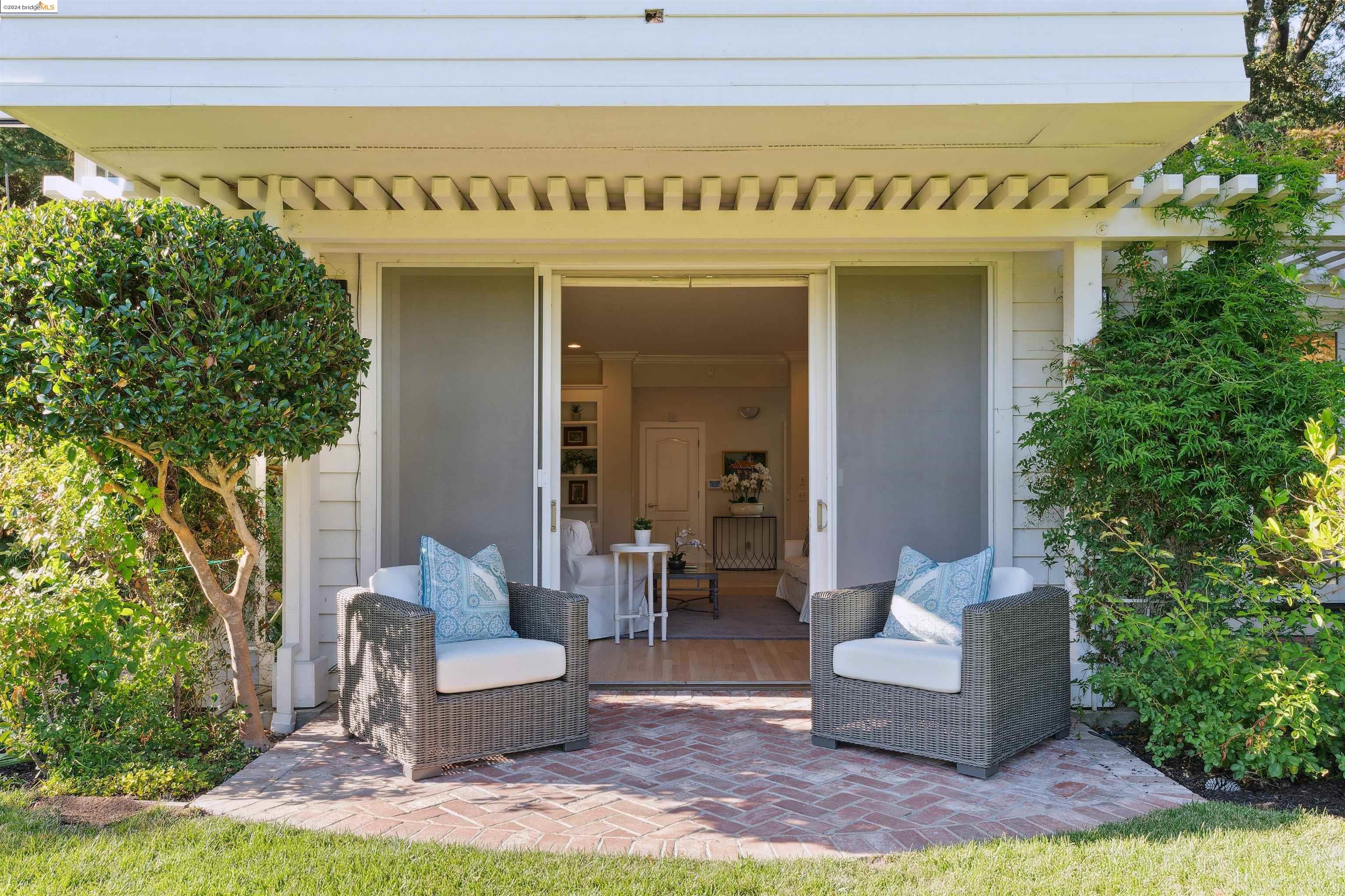 232 Camino Sobrante