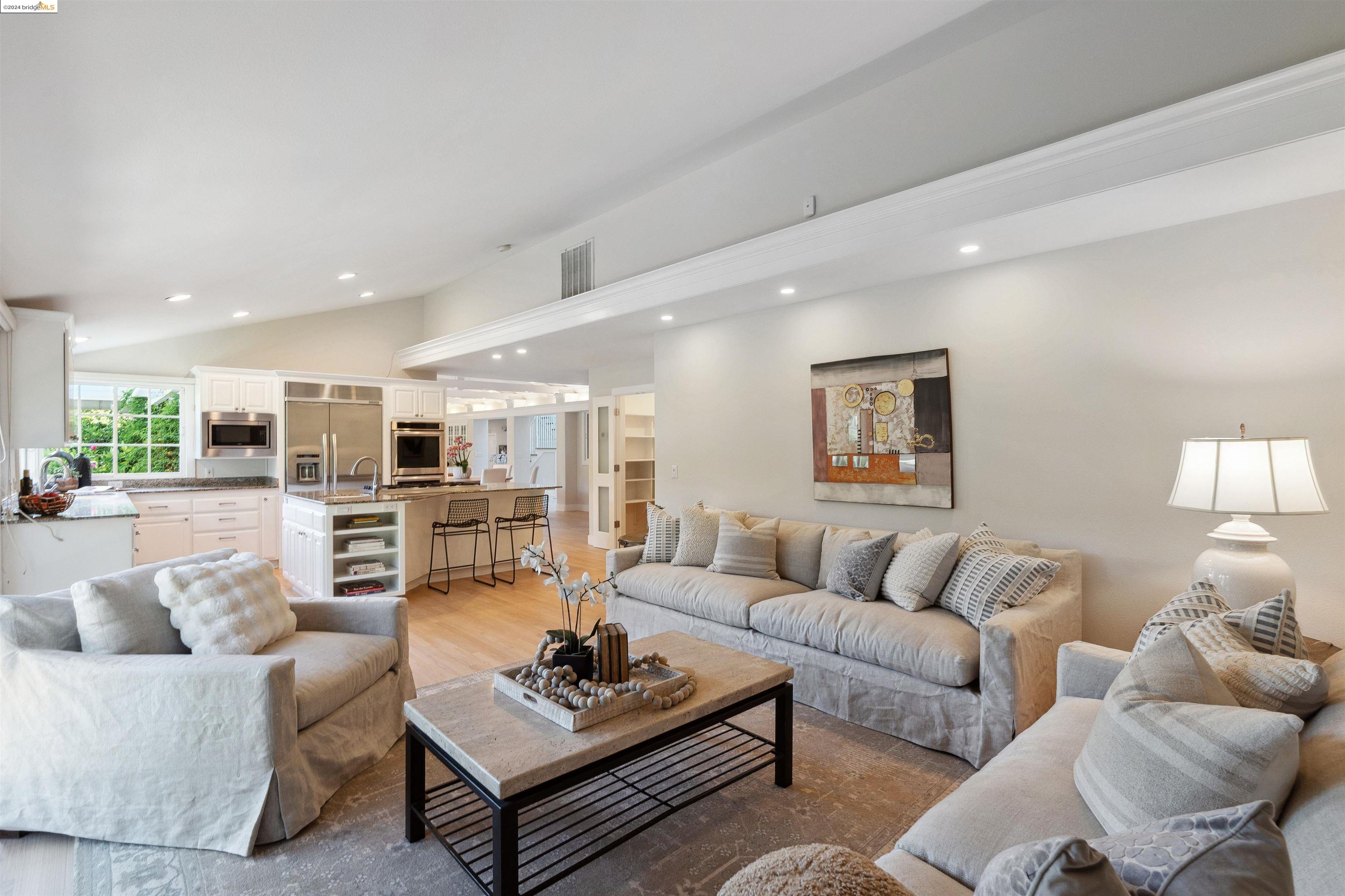 232 Camino Sobrante