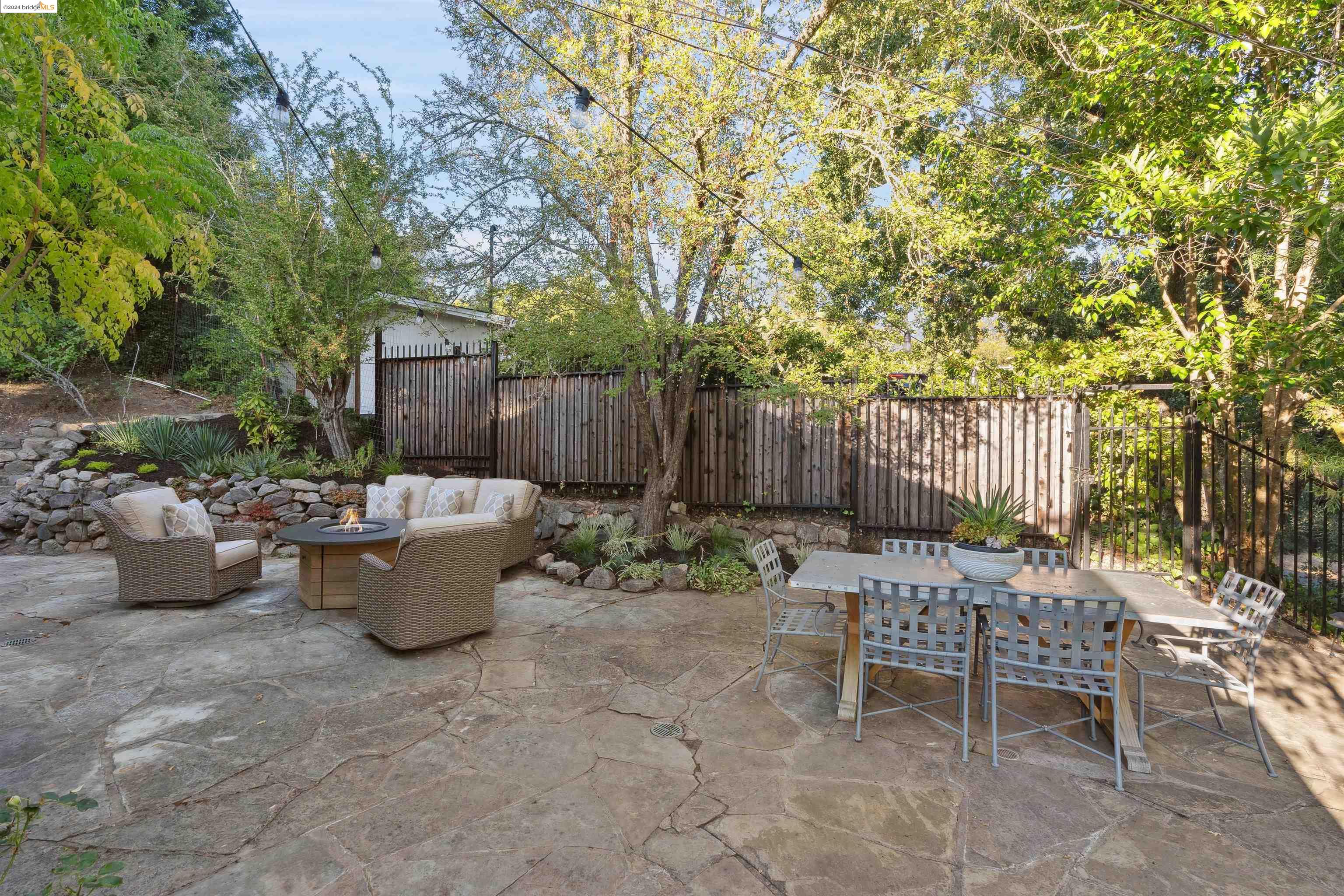 232 Camino Sobrante
