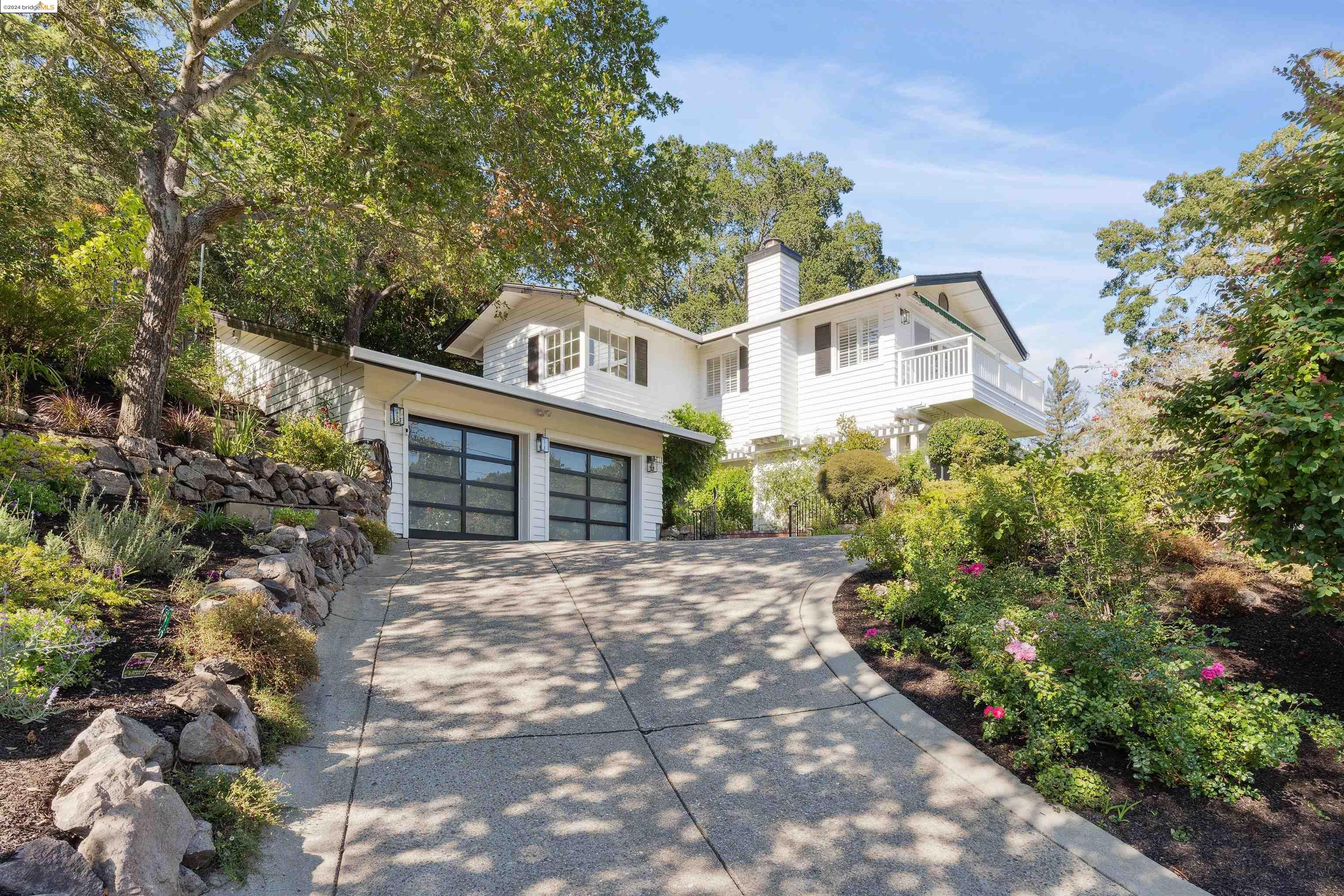 232 Camino Sobrante