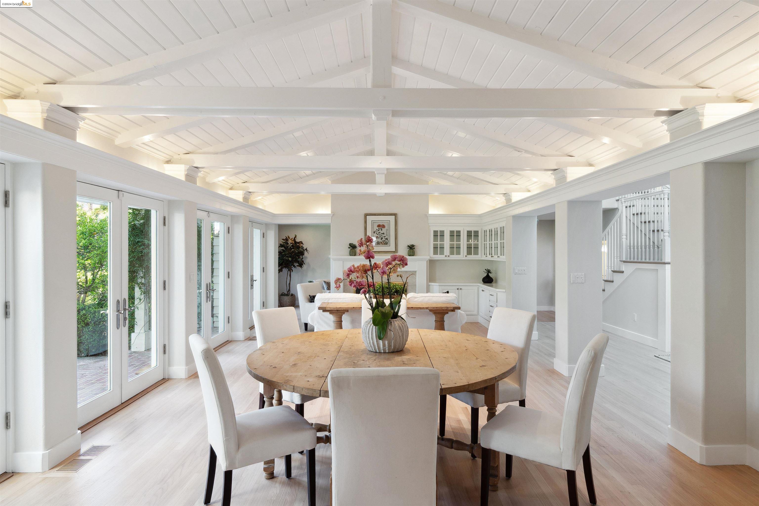 232 Camino Sobrante