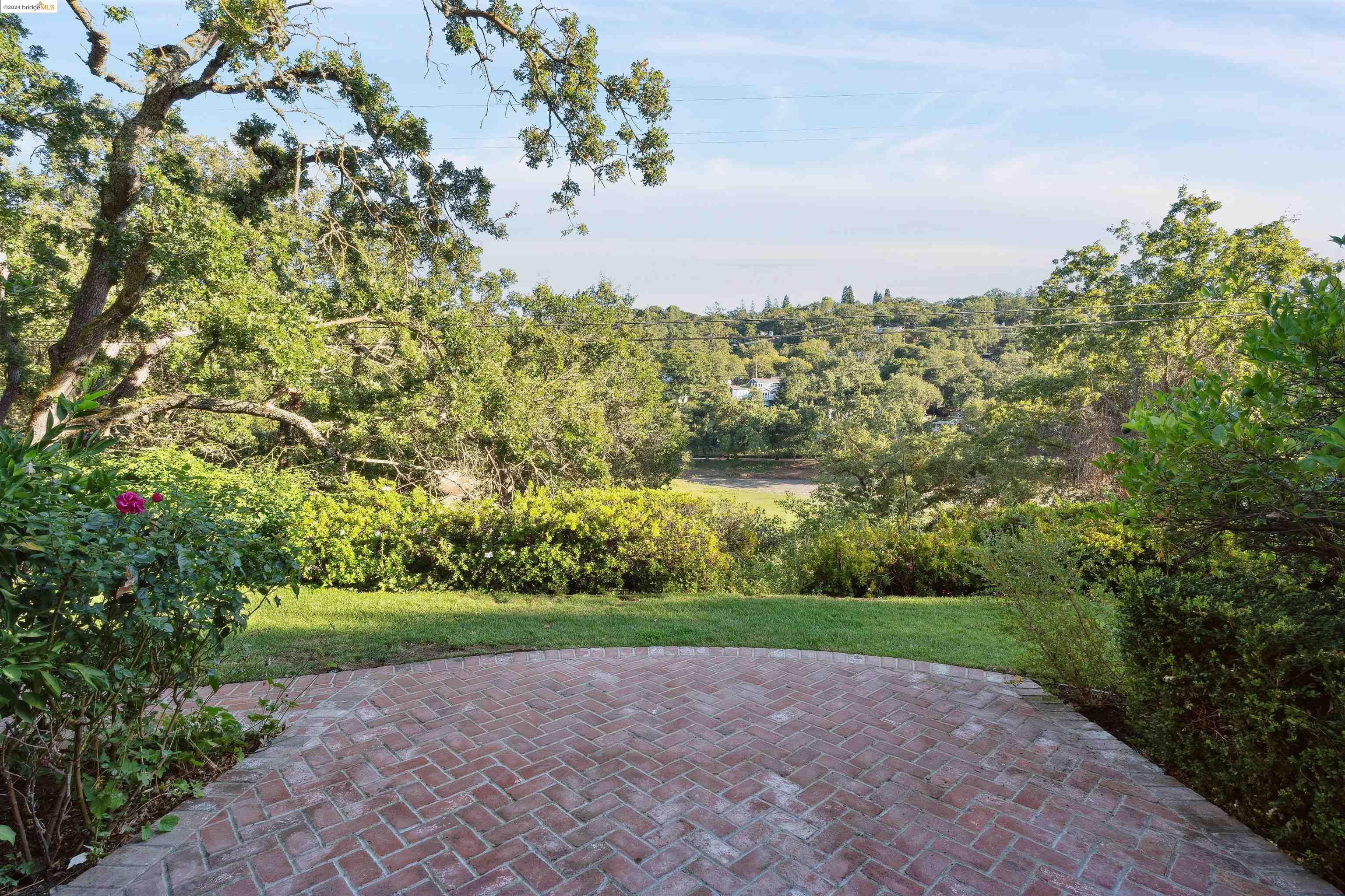 232 Camino Sobrante