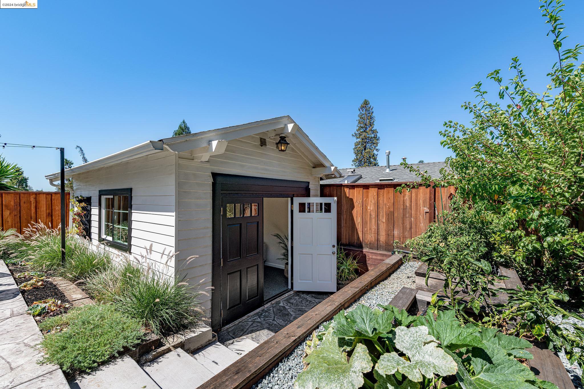 4445 Fair Ave