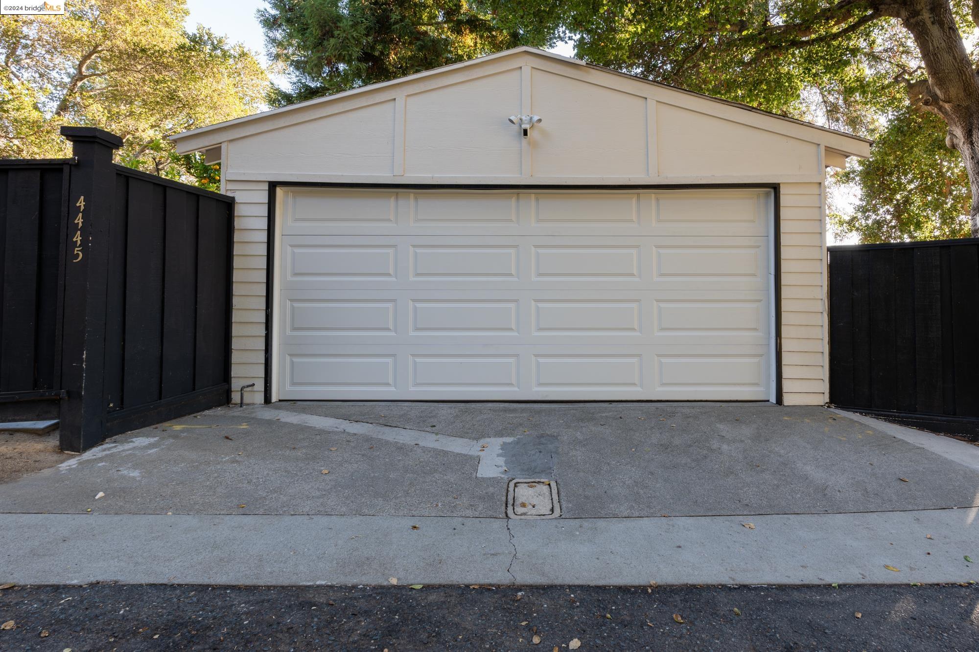 4445 Fair Ave