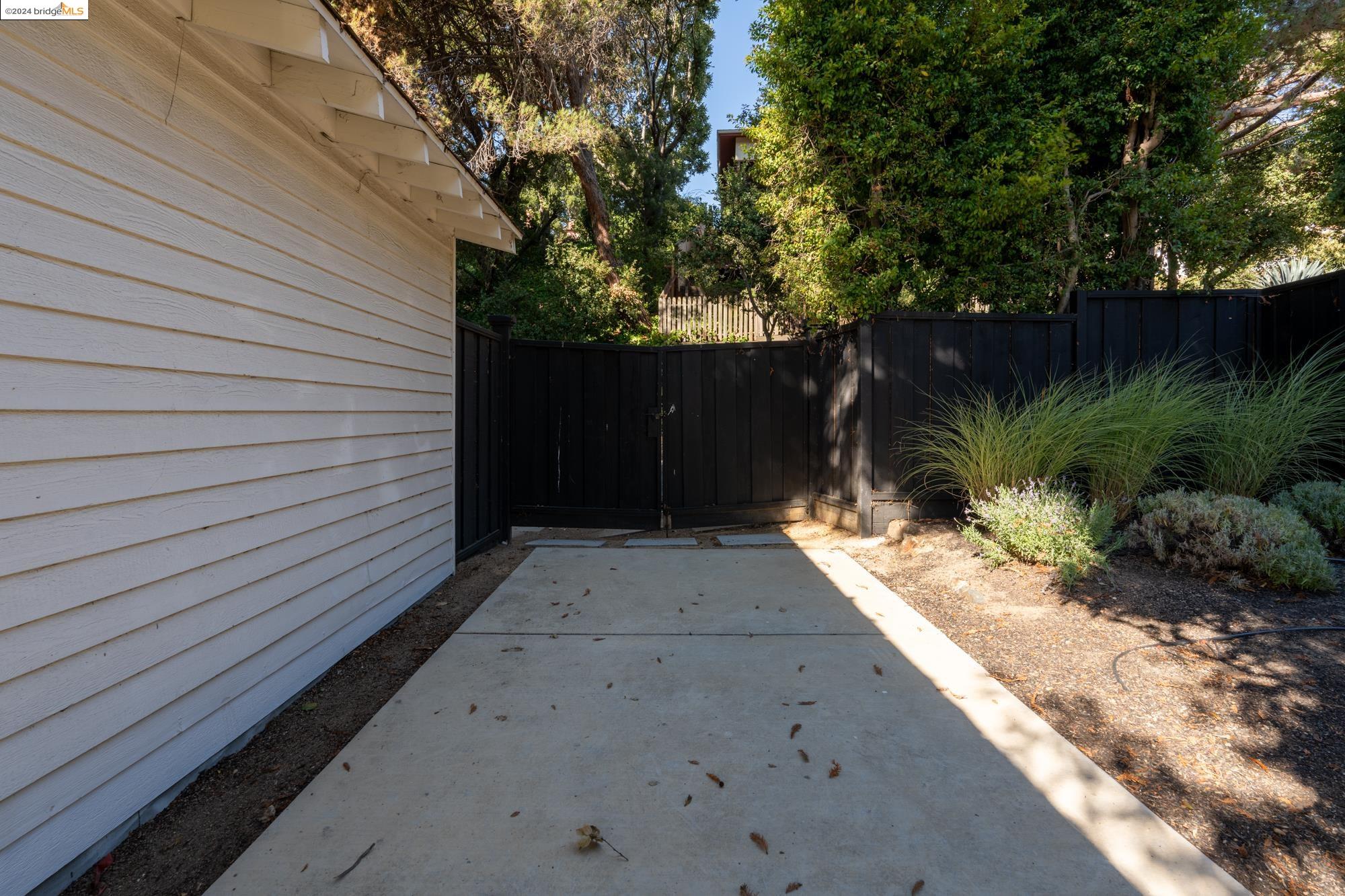 4445 Fair Ave