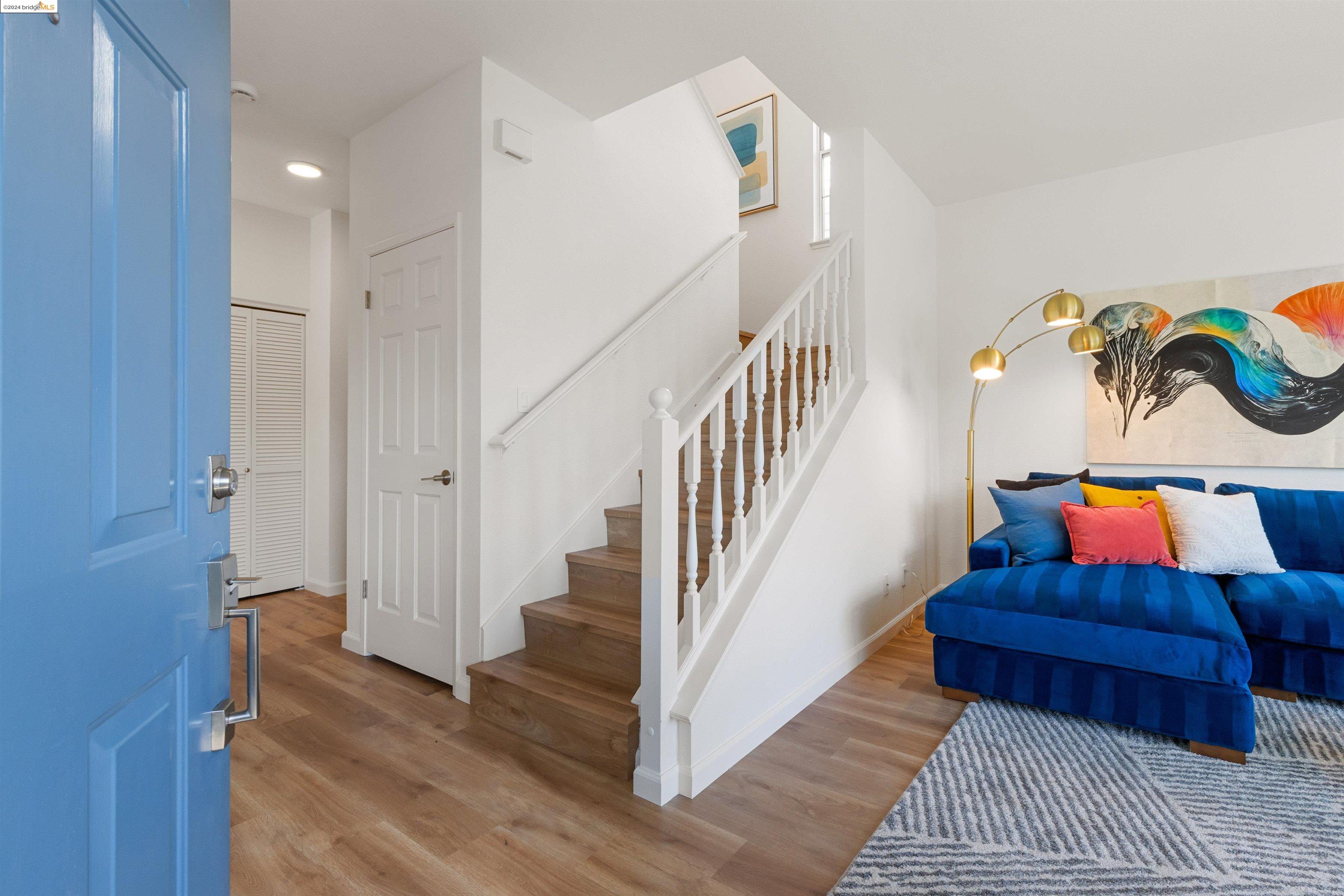 214 Commodore Dr