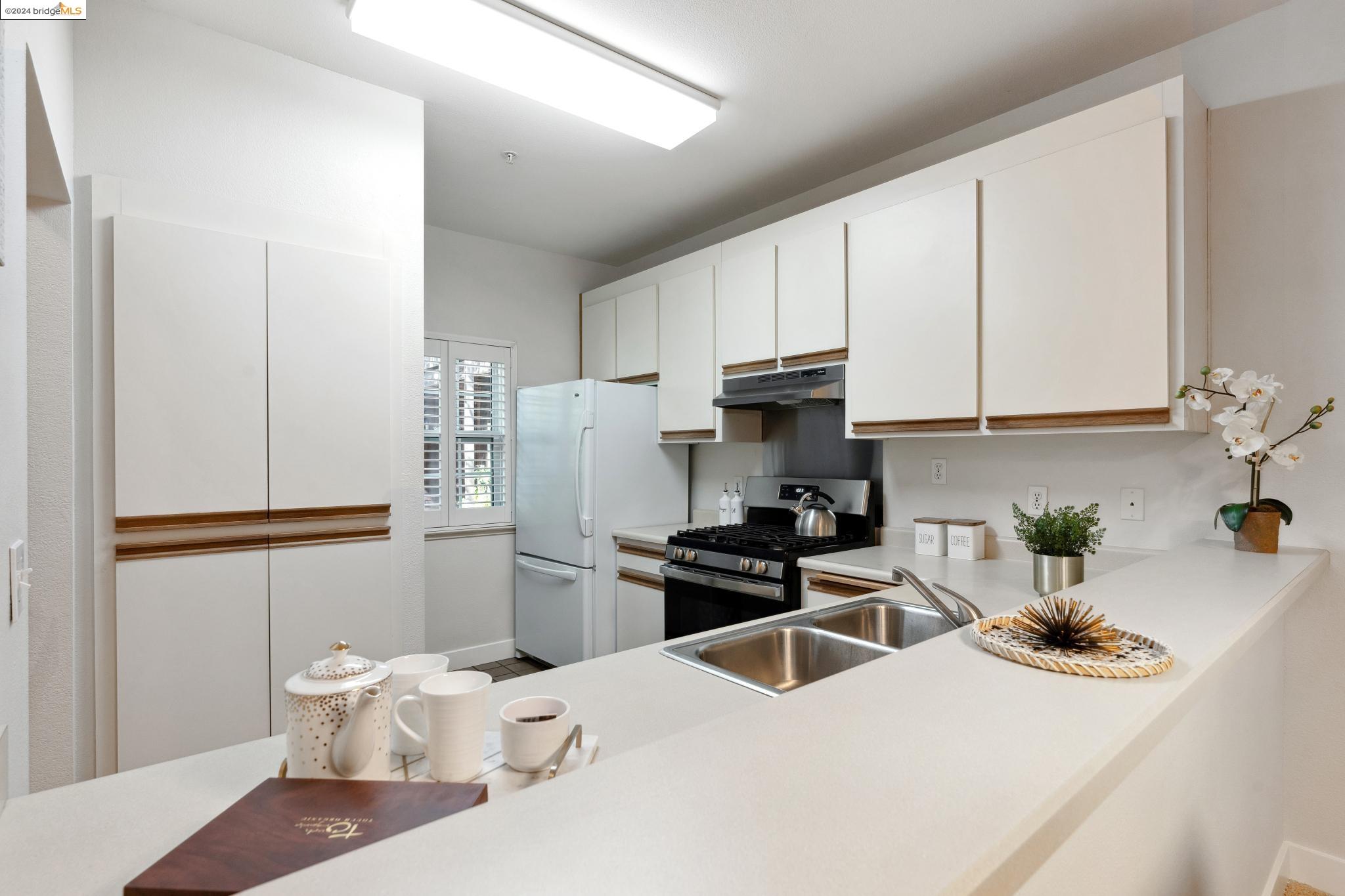 1708 Lexington Ave # 7