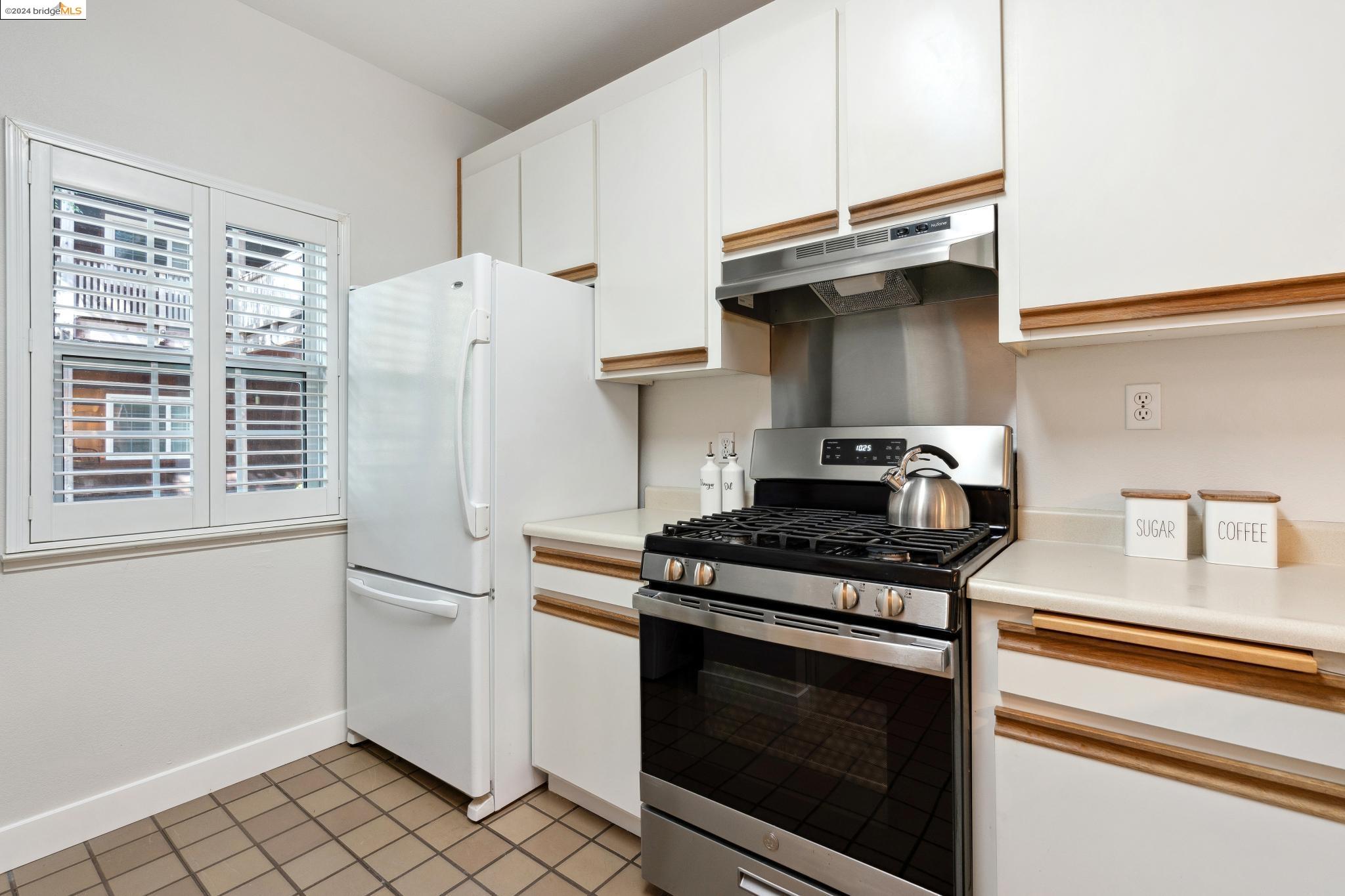 1708 Lexington Ave # 7