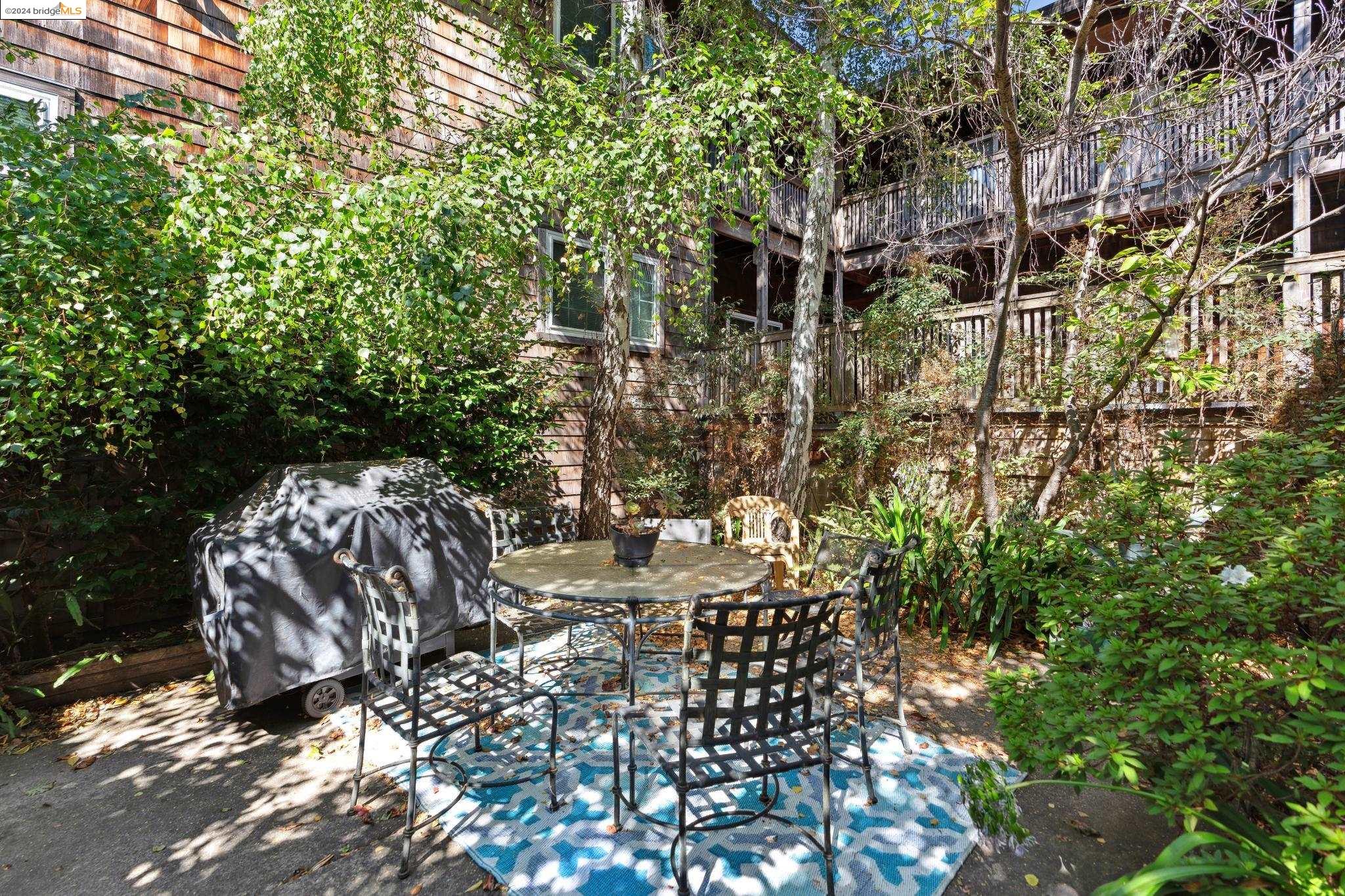 1708 Lexington Ave # 7