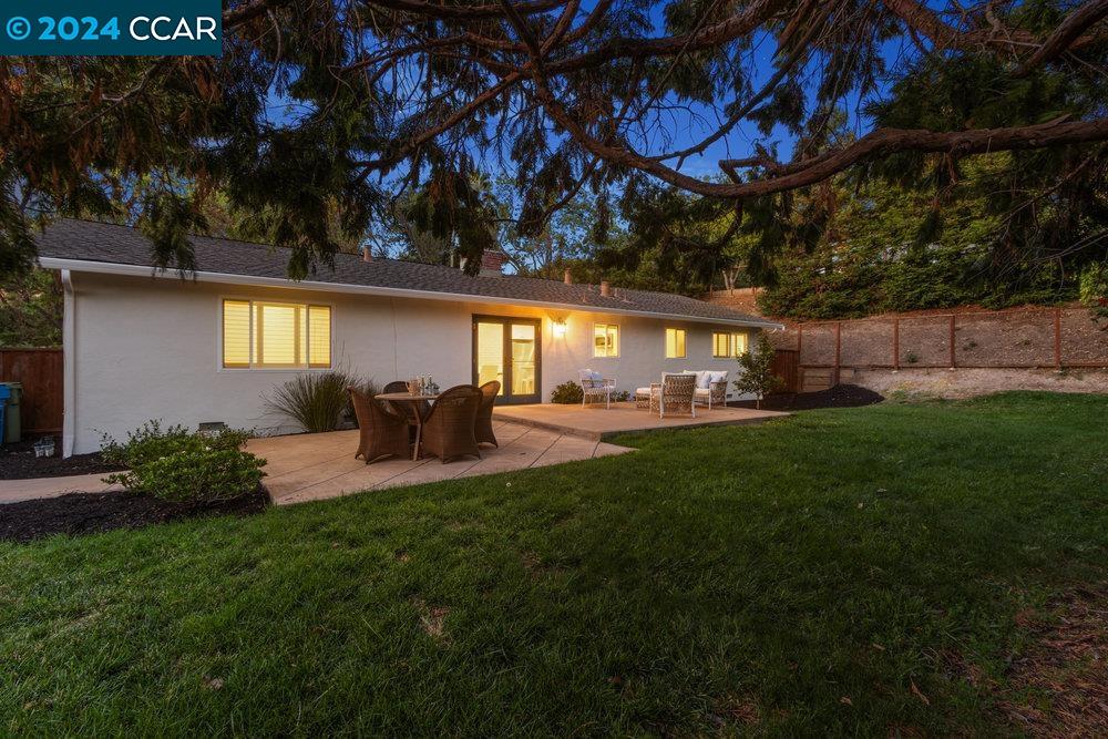3303 Berta Ln