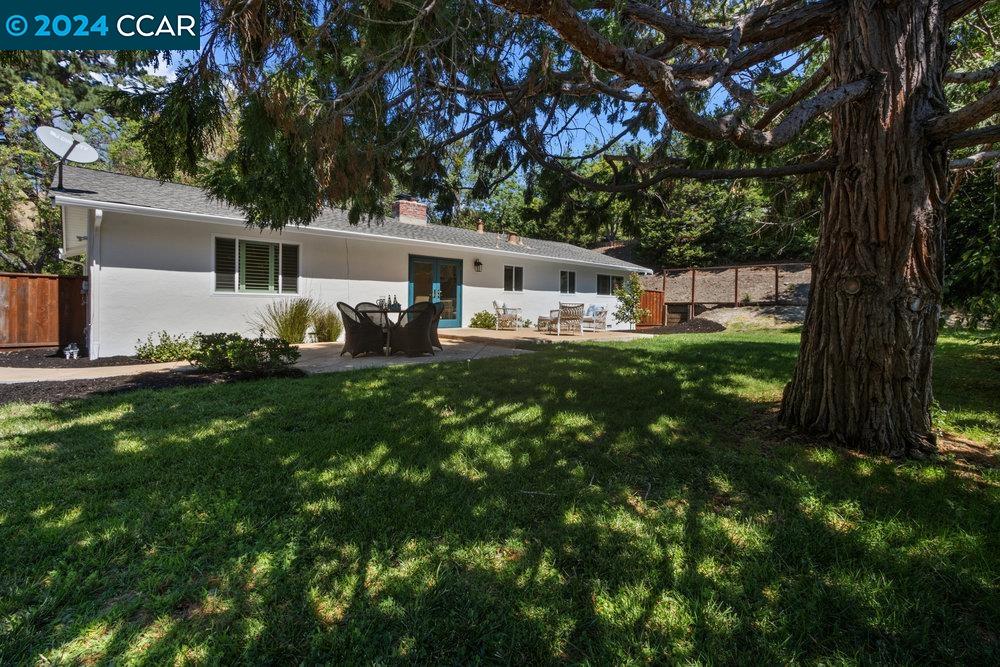 3303 Berta Ln