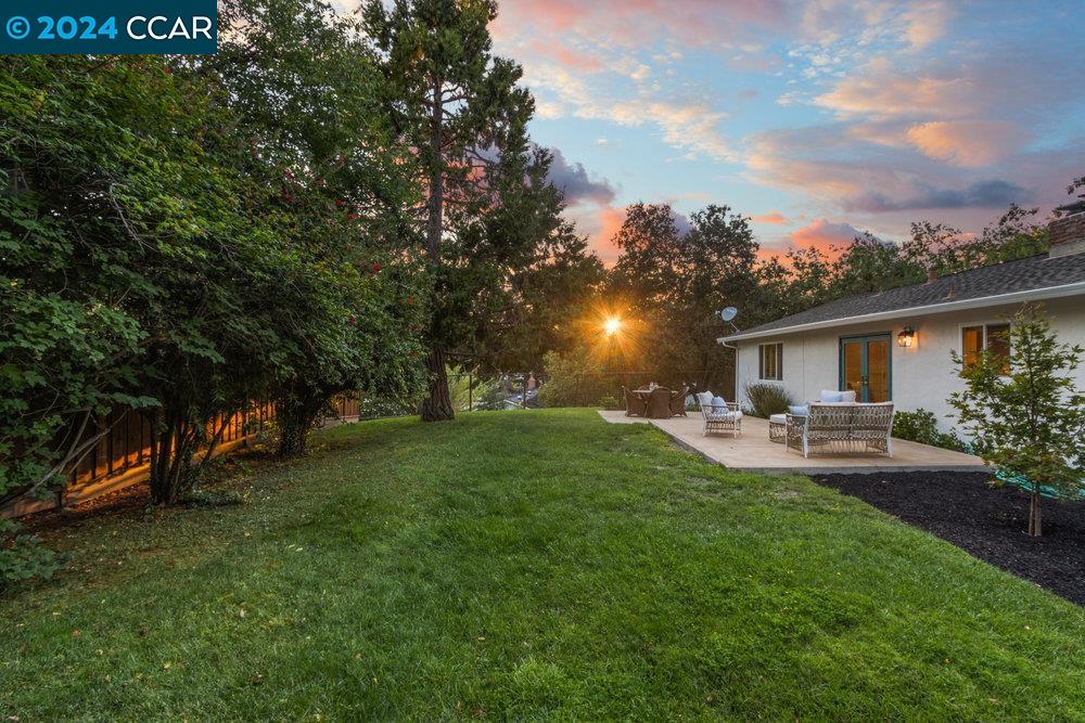3303 Berta Ln