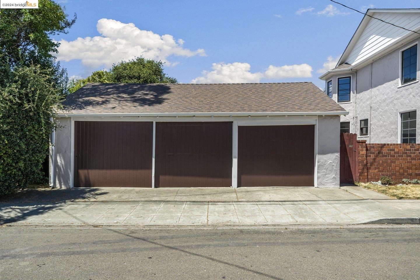 3030 Clinton Ave