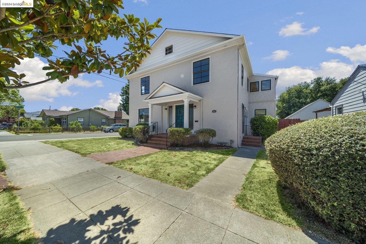 3030 Clinton Ave