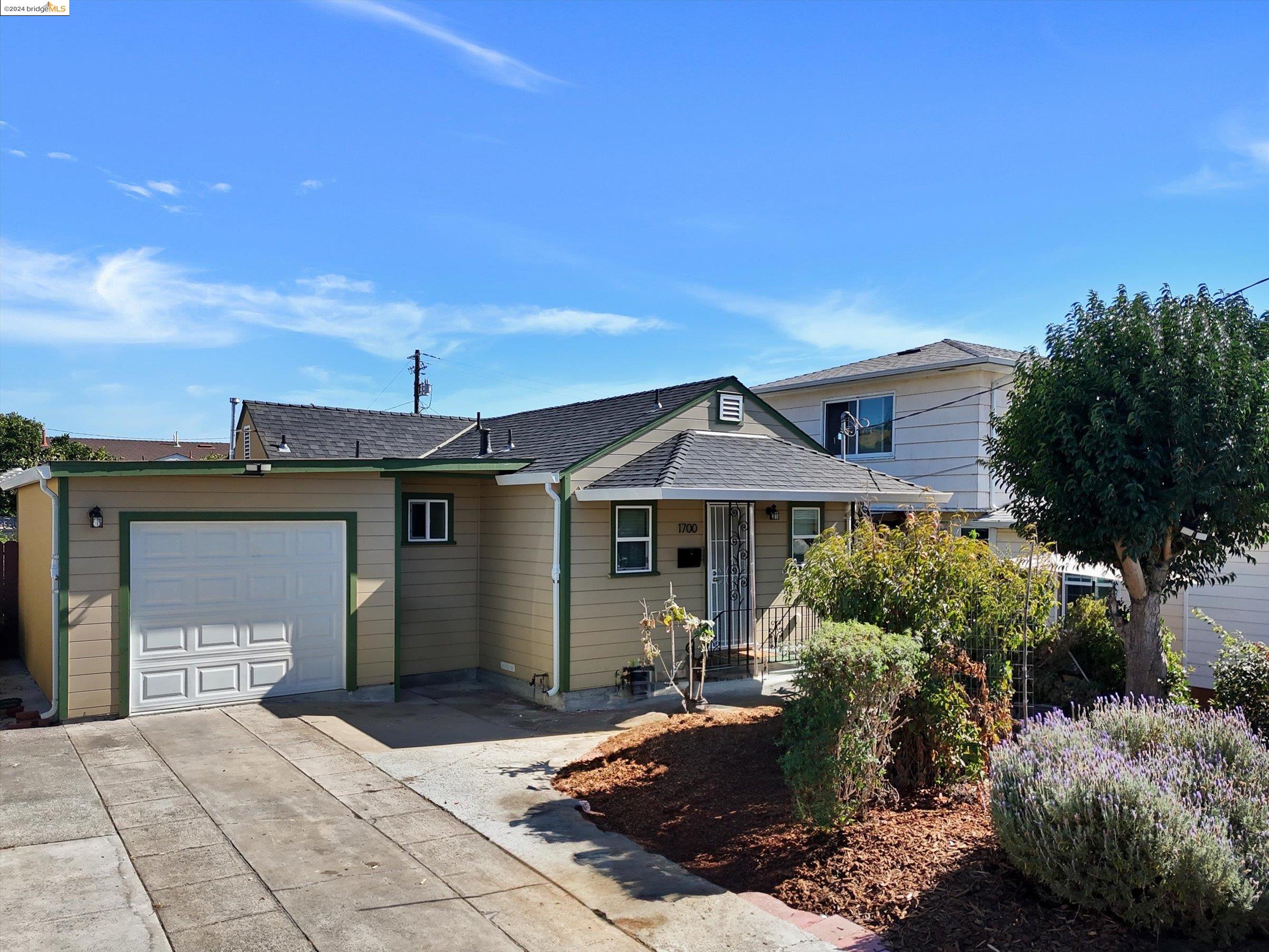 1700 151St Ave