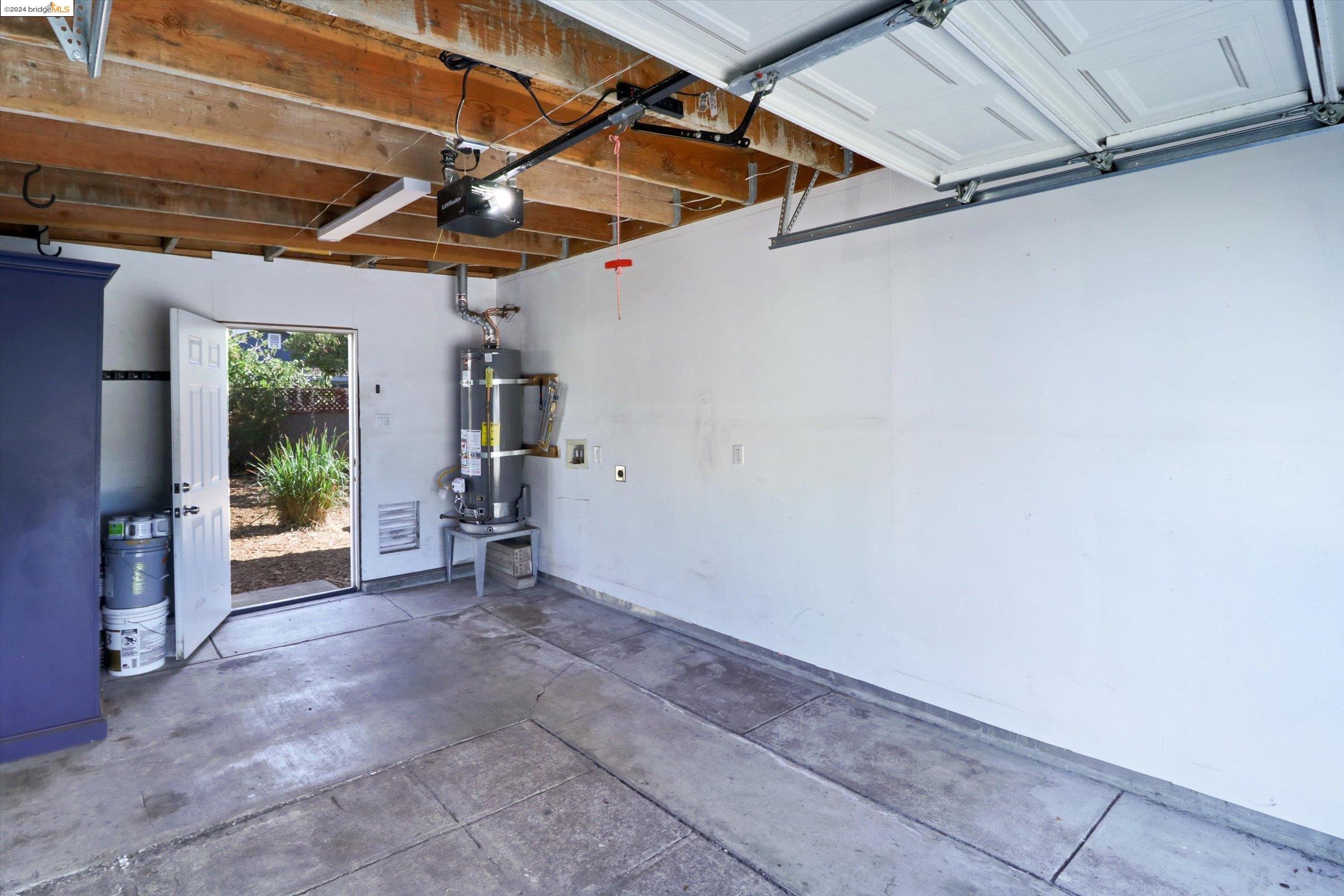 1700 151St Ave
