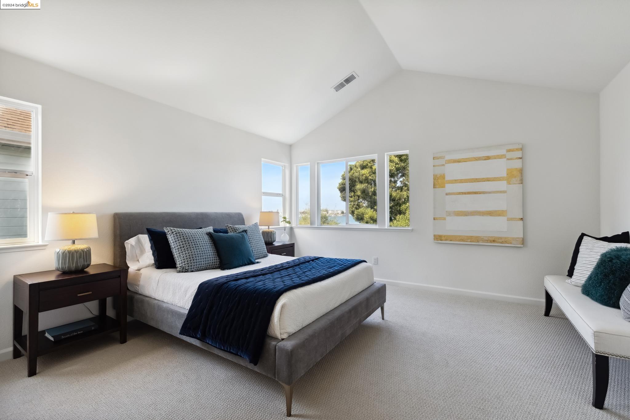 31 Sandpoint Dr