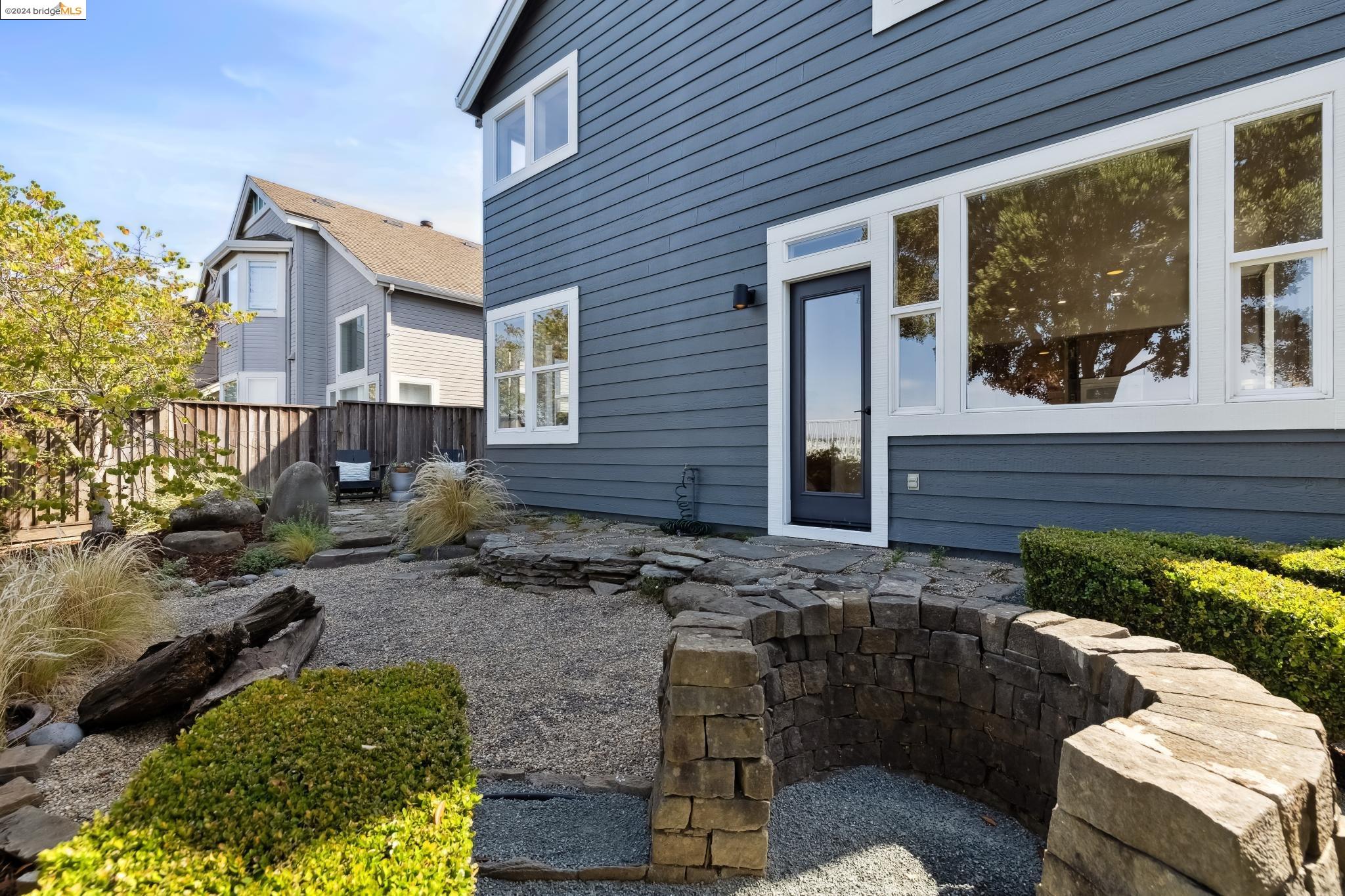 31 Sandpoint Dr