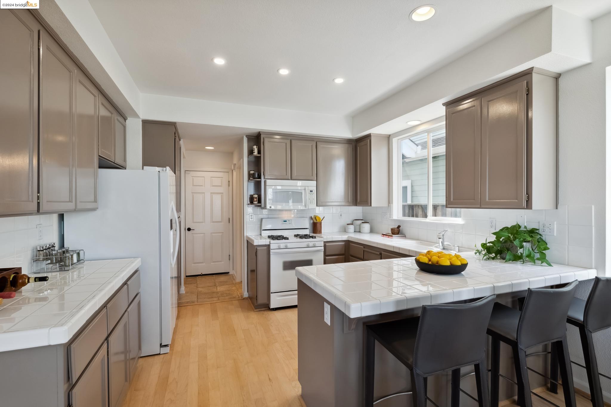 31 Sandpoint Dr