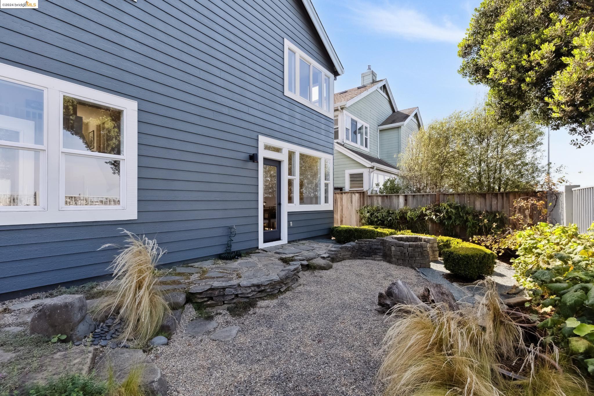 31 Sandpoint Dr