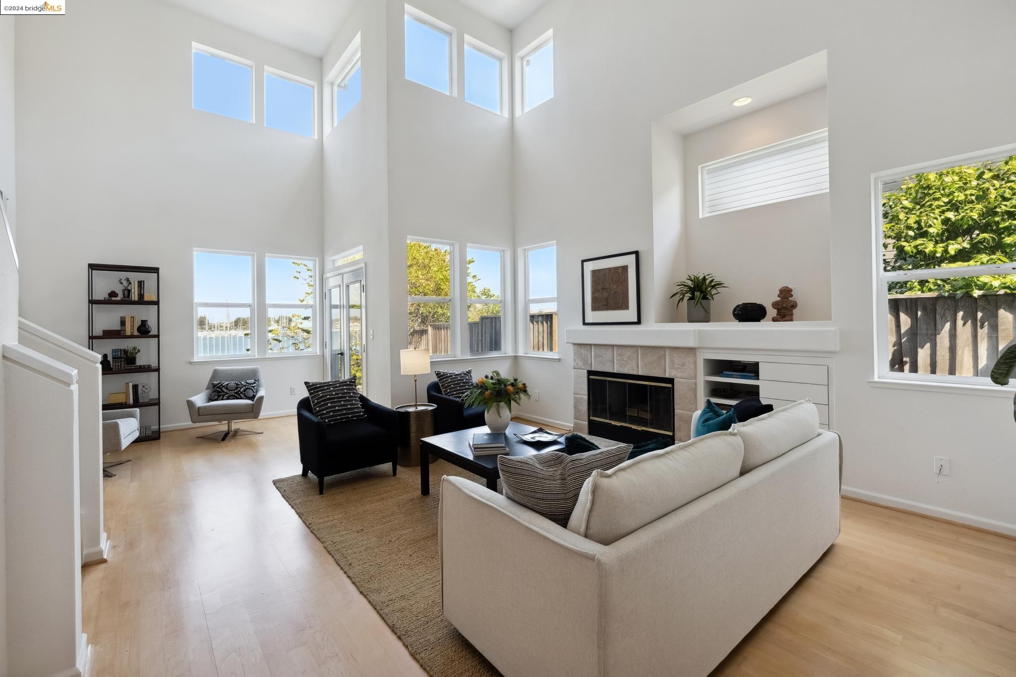 31 Sandpoint Dr
